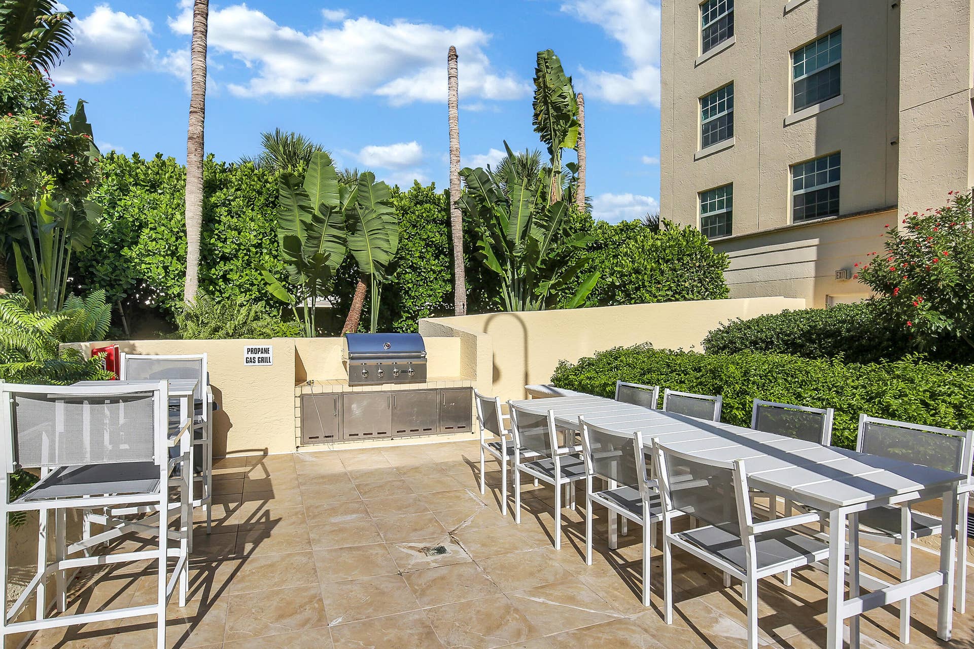 610 Clematis Street, #538, West Palm Beach, FL 33401 BBQ