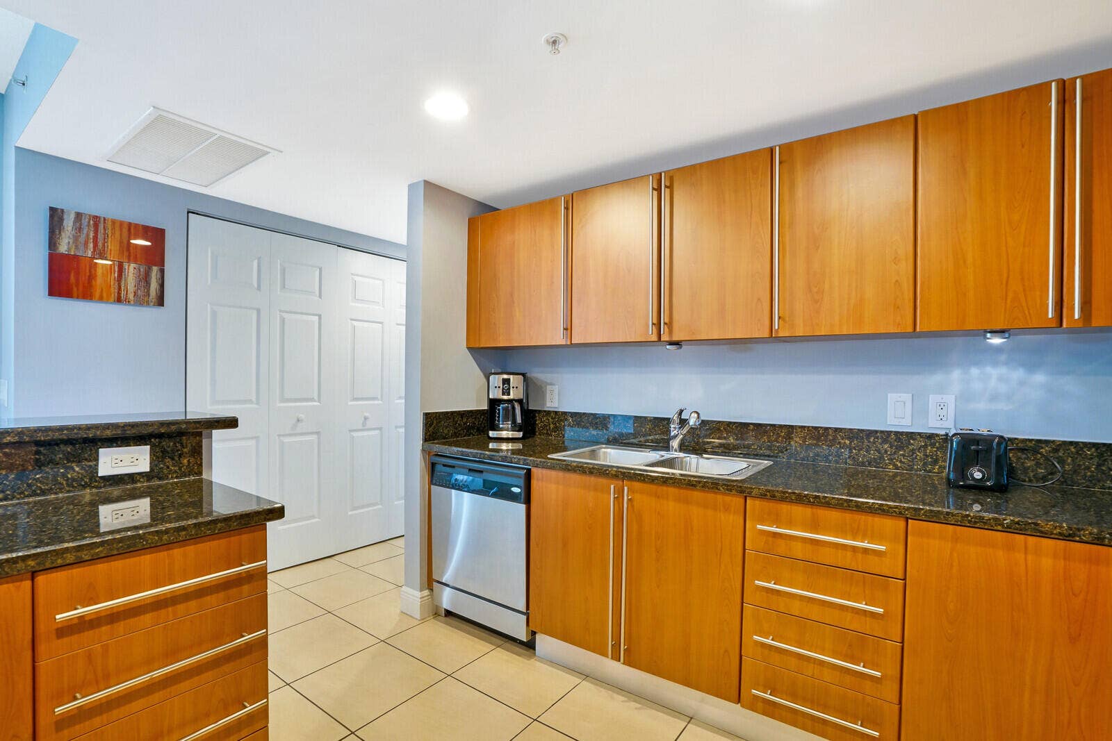 610 Clematis Street, #538, West Palm Beach, FL 33401 09_Image_9_mls