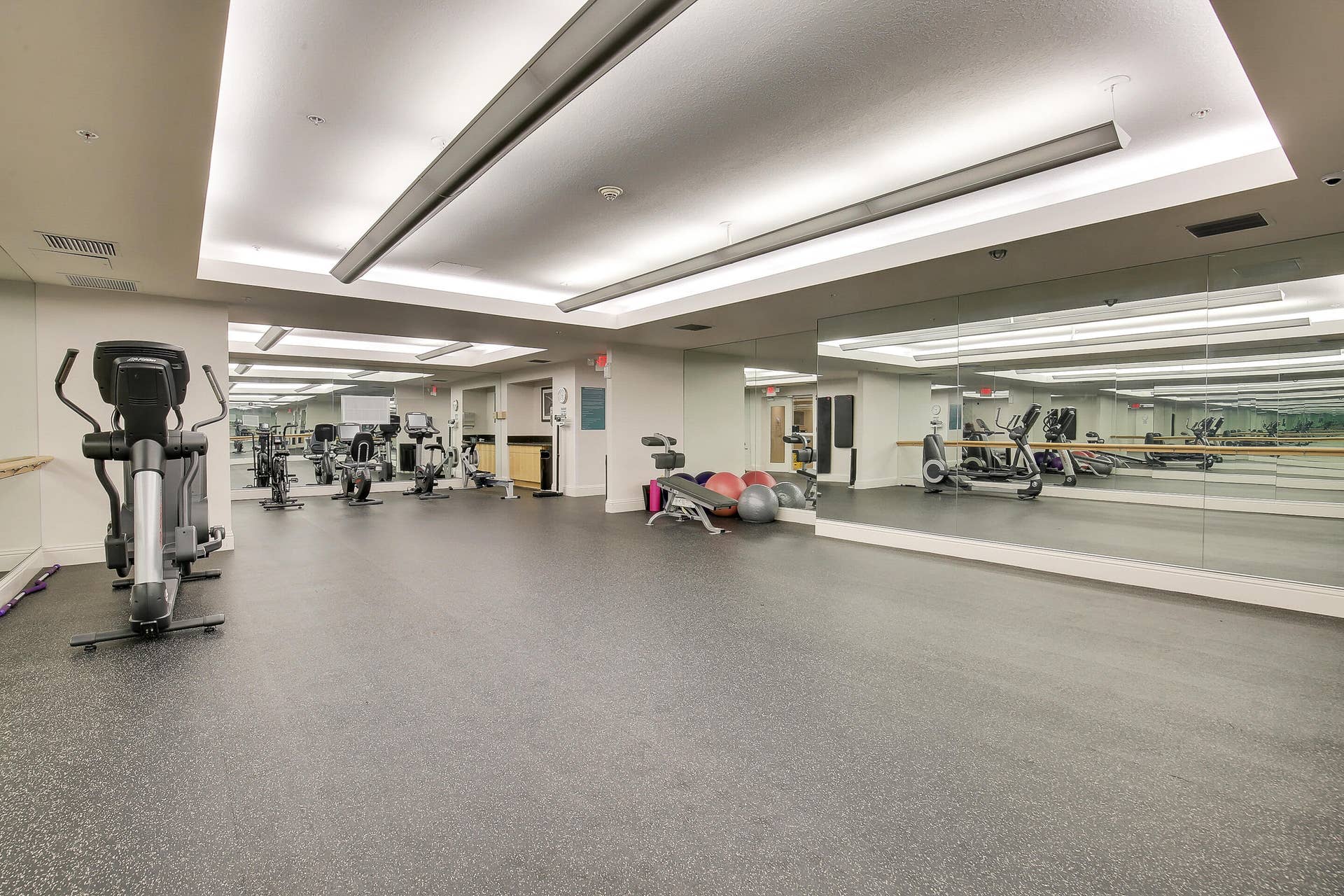 610 Clematis Street, #538, West Palm Beach, FL 33401 yoga room