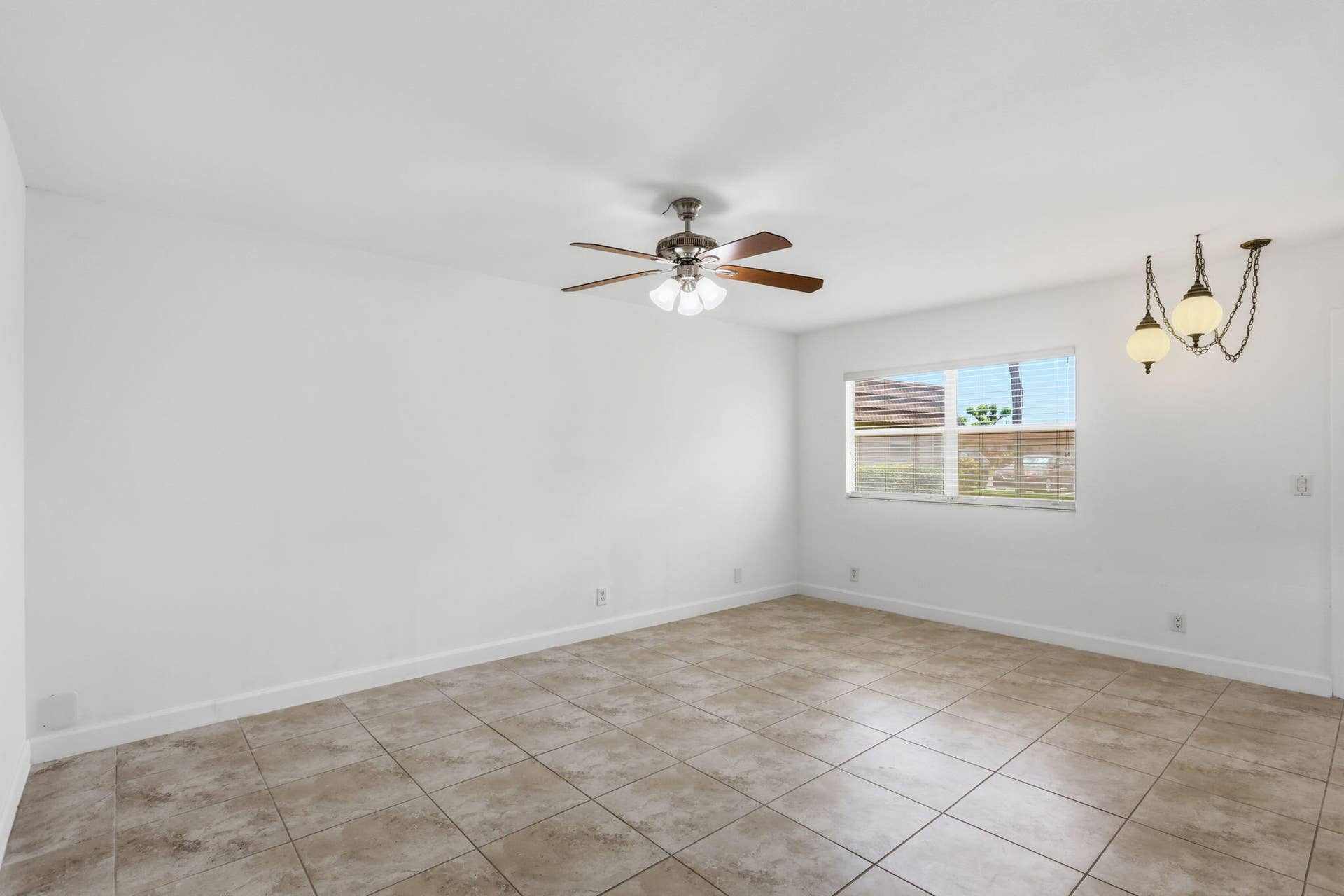 164 Seville G, Delray Beach, FL 33446 4-web-or-mls-0E2A3201