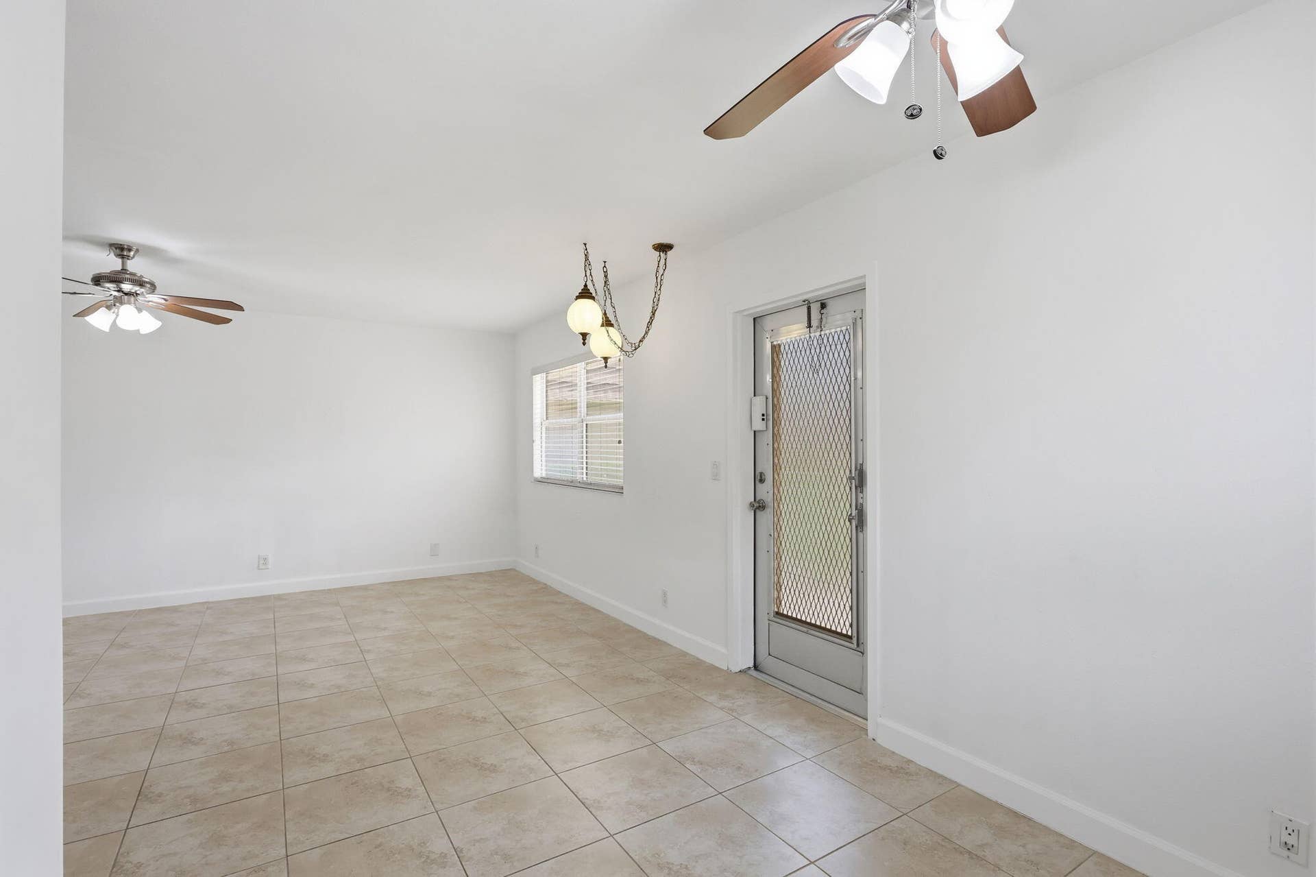 164 Seville G, Delray Beach, FL 33446 12-web-or-mls-0E2A3225