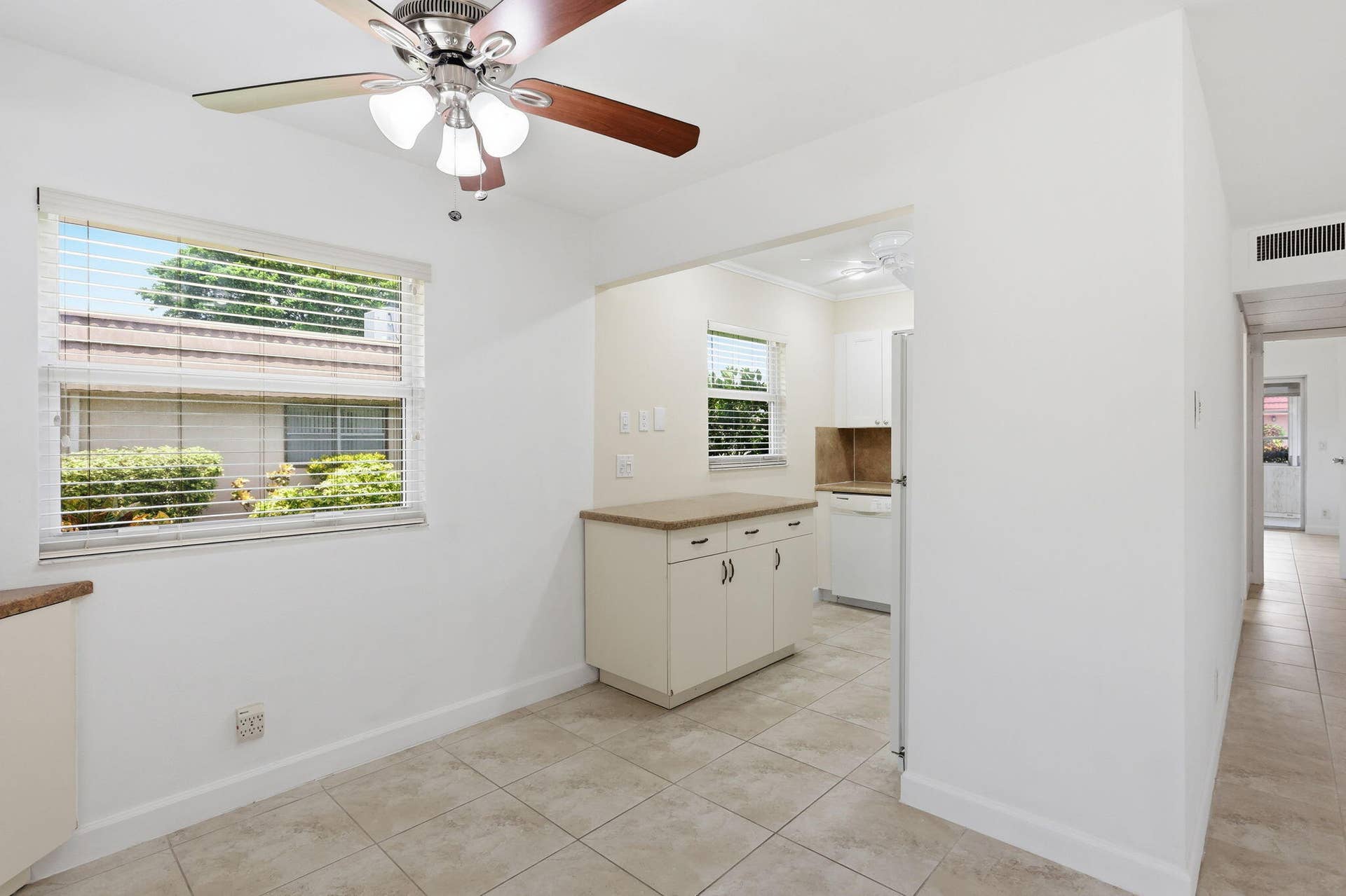 164 Seville G, Delray Beach, FL 33446 8-web-or-mls-0E2A3213