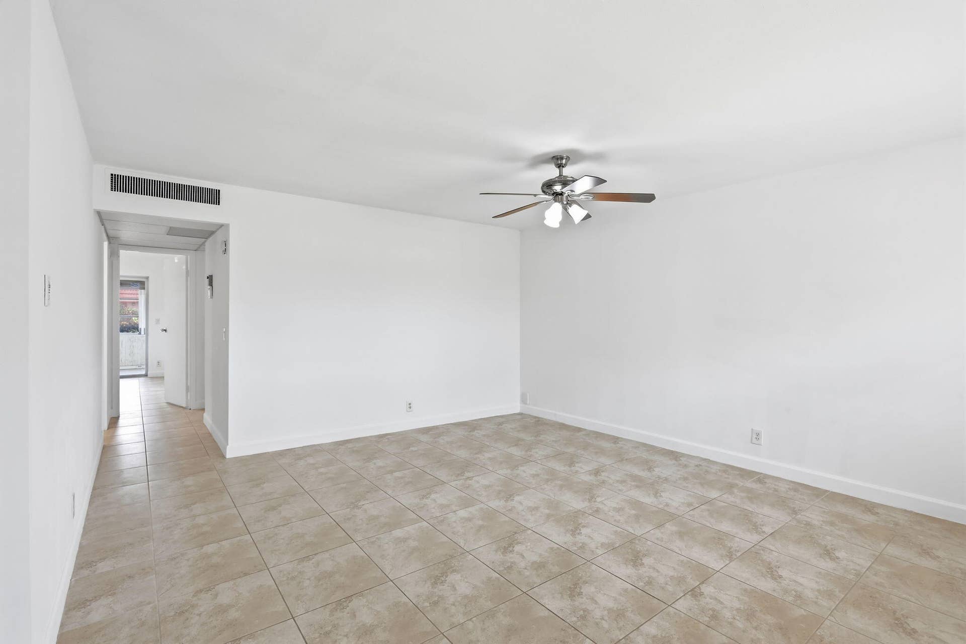164 Seville G, Delray Beach, FL 33446 3-web-or-mls-0E2A3198