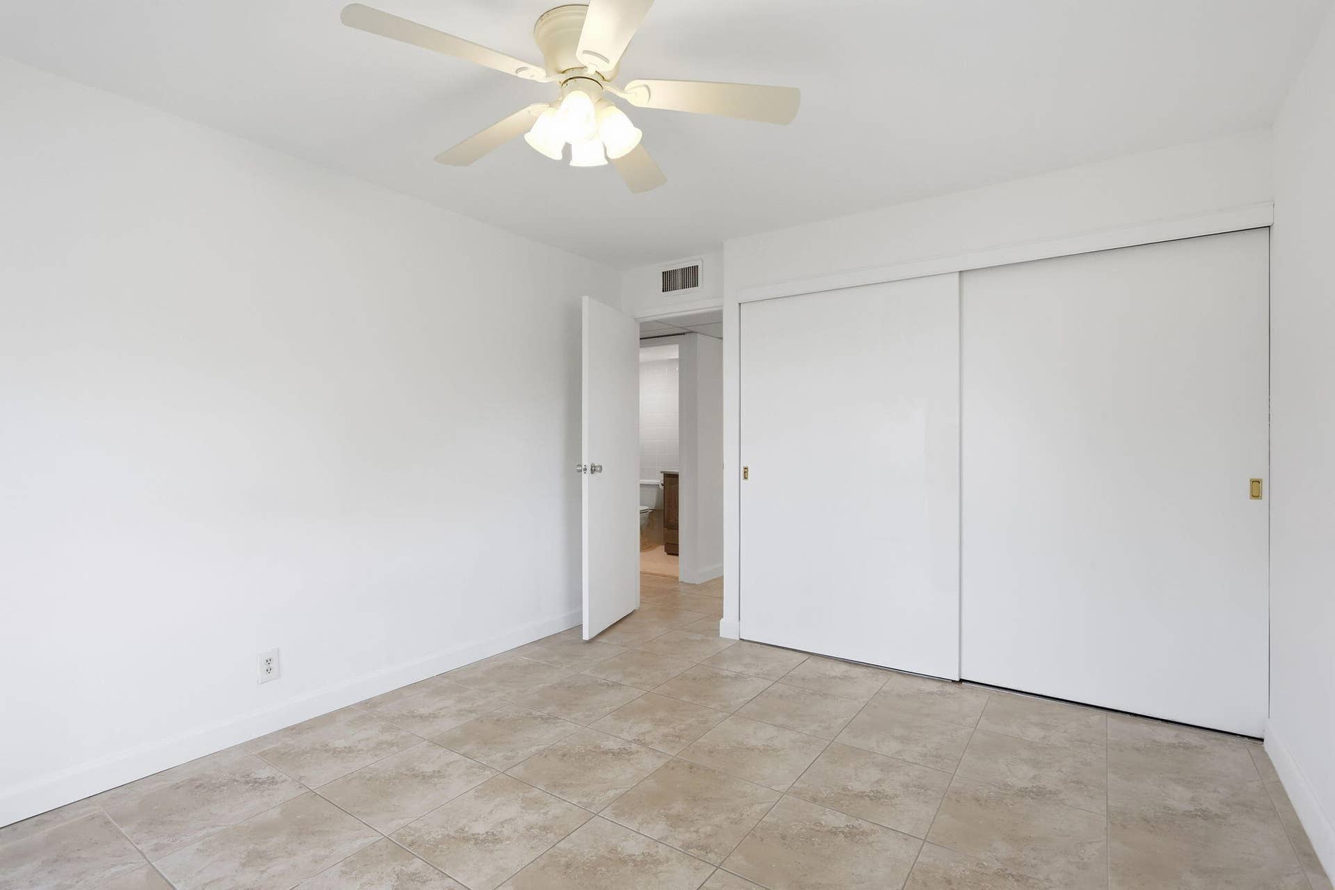 164 Seville G, Delray Beach, FL 33446 15-web-or-mls-0E2A3234