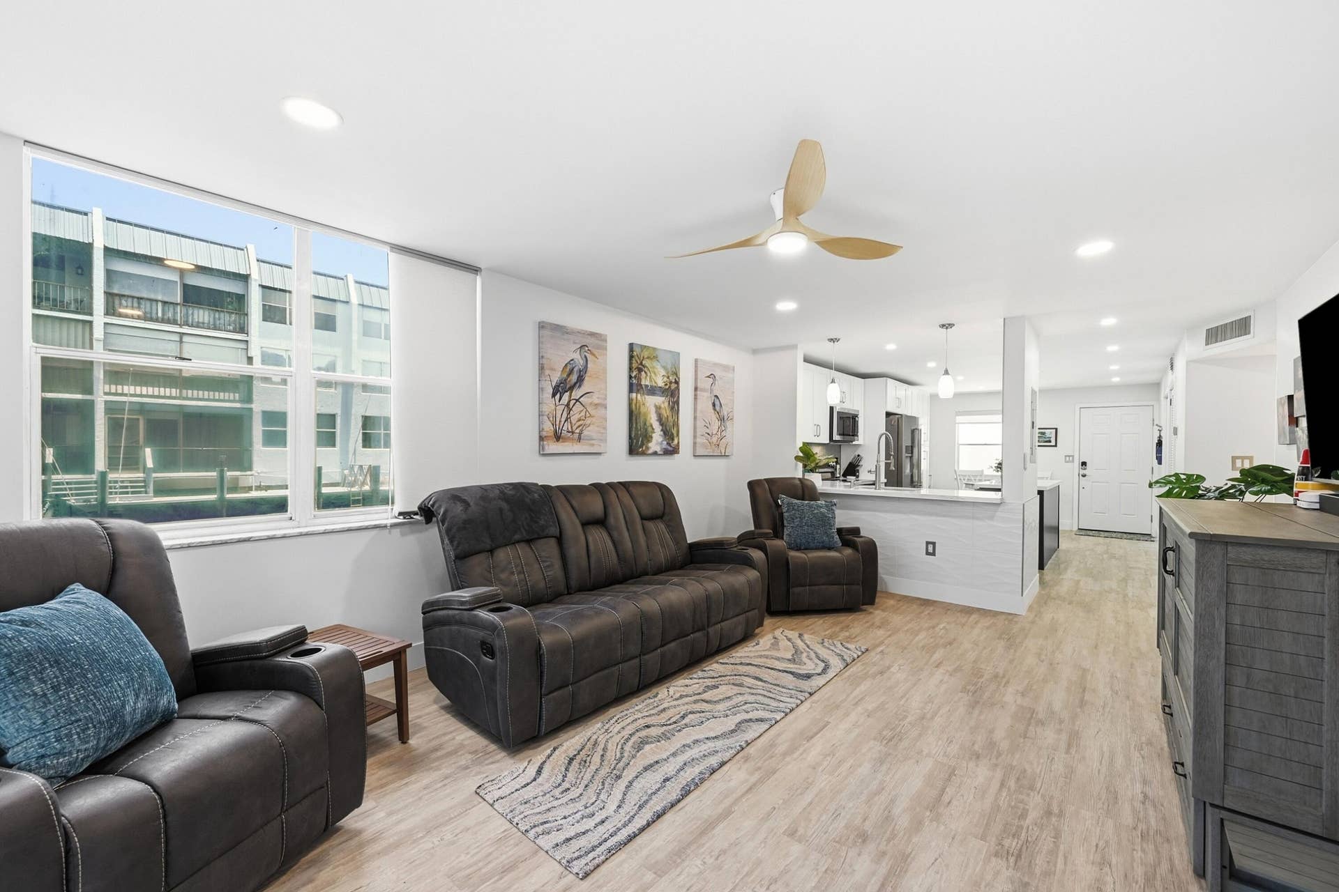 777 S Federal Highway, #H107, Pompano Beach, FL 33062 09_stl_3674