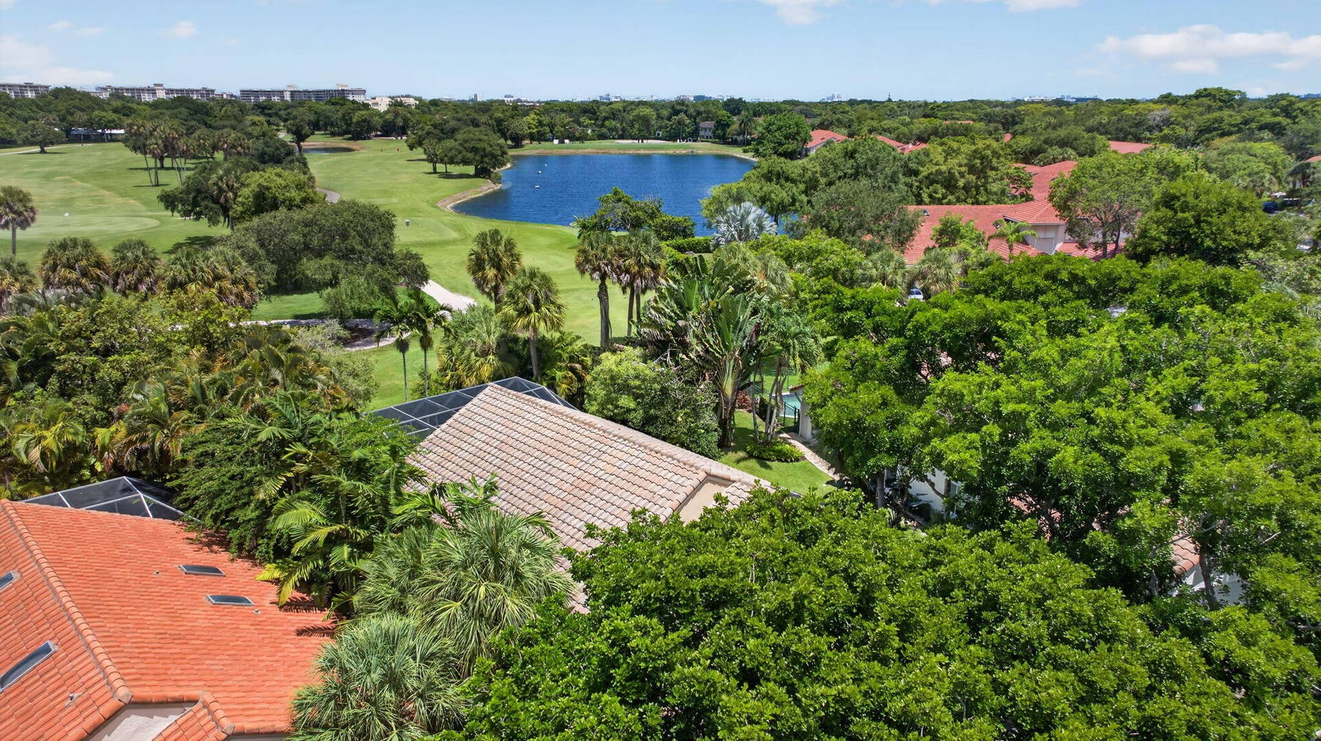 526 Misty Oaks Drive, Pompano Beach, FL 33069 49-web-or-mls-DJI_20251026222342_0074_D