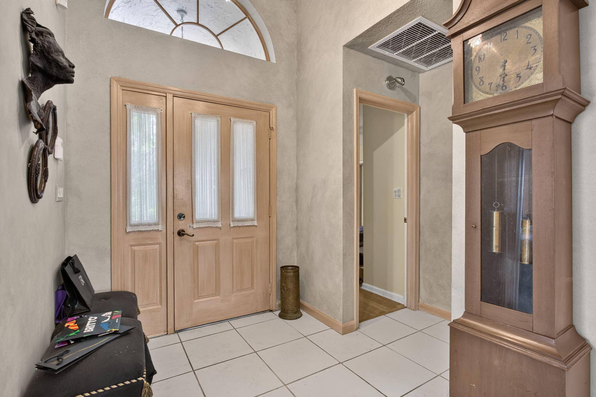 526 Misty Oaks Drive, Pompano Beach, FL 33069 17-web-or-mls-001L5906