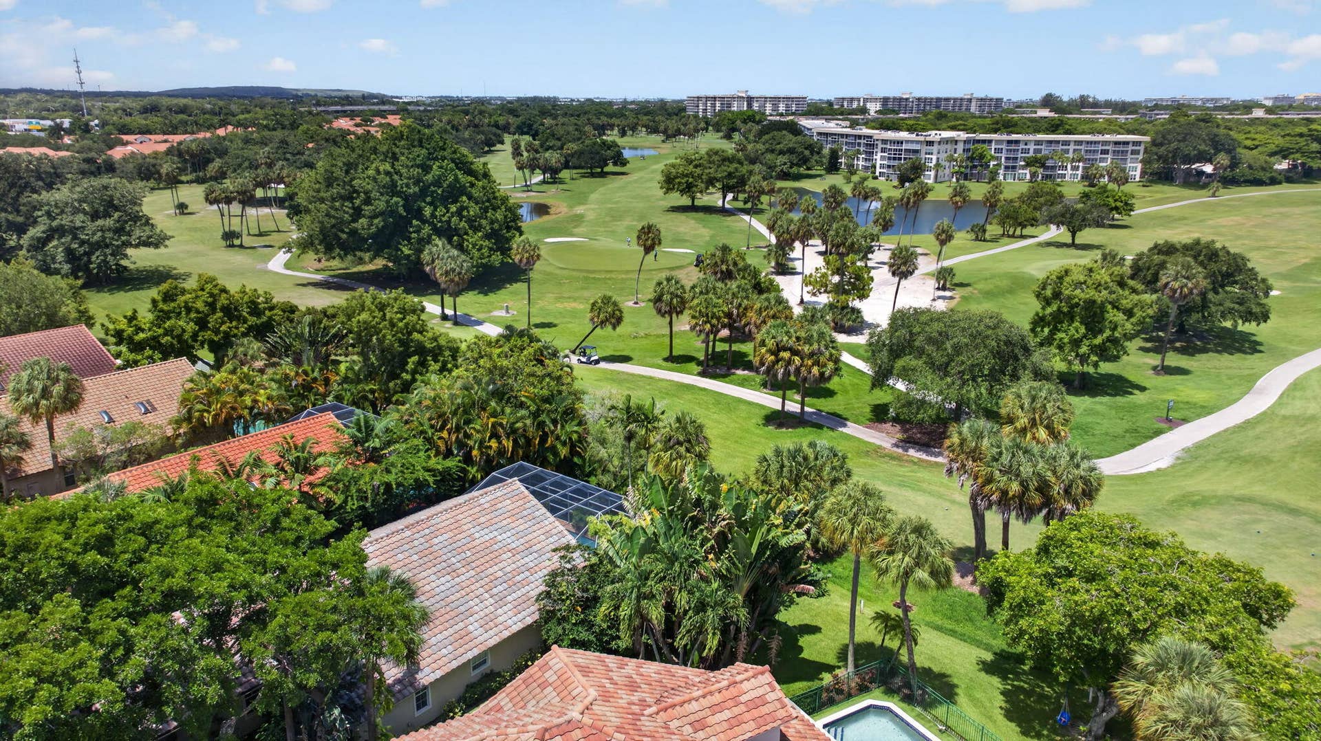 526 Misty Oaks Drive, Pompano Beach, FL 33069 50-web-or-mls-DJI_20251026222413_0076_D