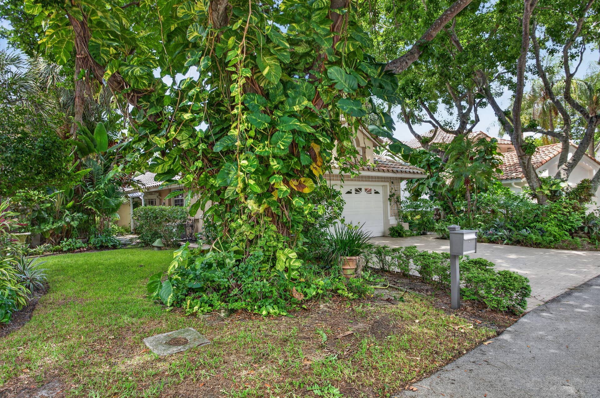 526 Misty Oaks Drive, Pompano Beach, FL 33069 4-web-or-mls-001L5826