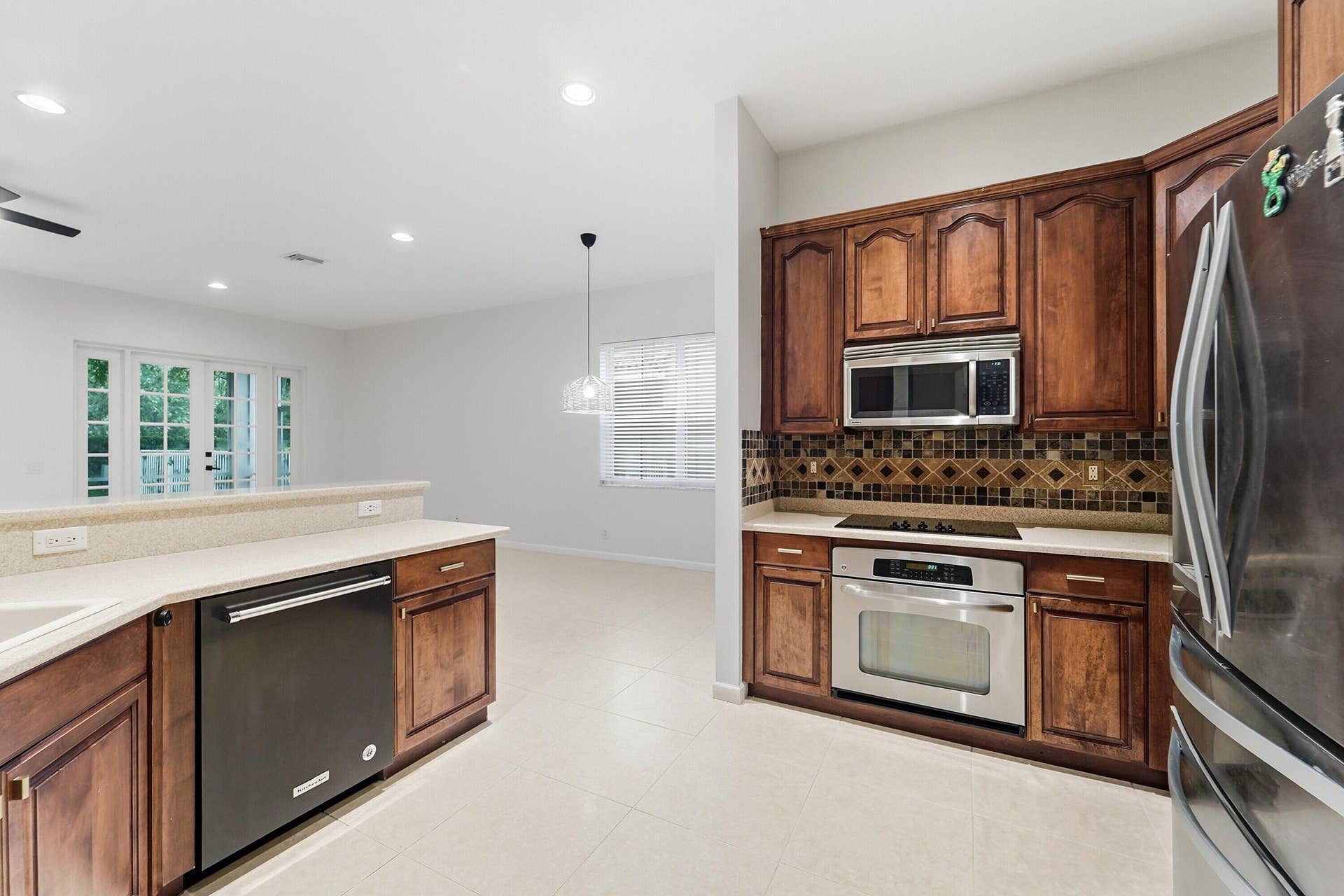 970 Tulip Circle, Weston, FL 33327 16_kitchen