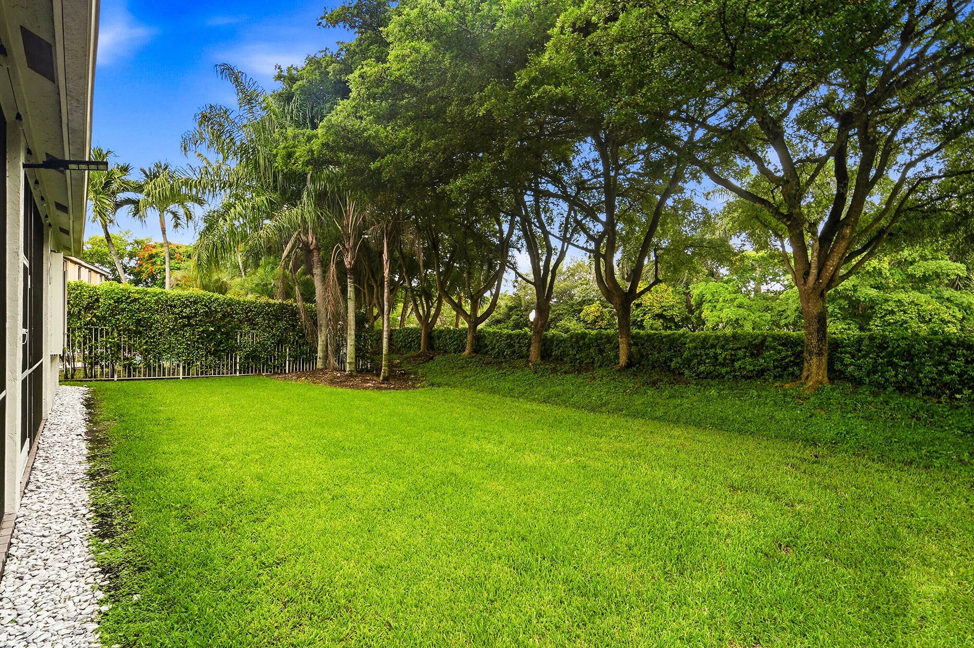 970 Tulip Circle, Weston, FL 33327 38_yard