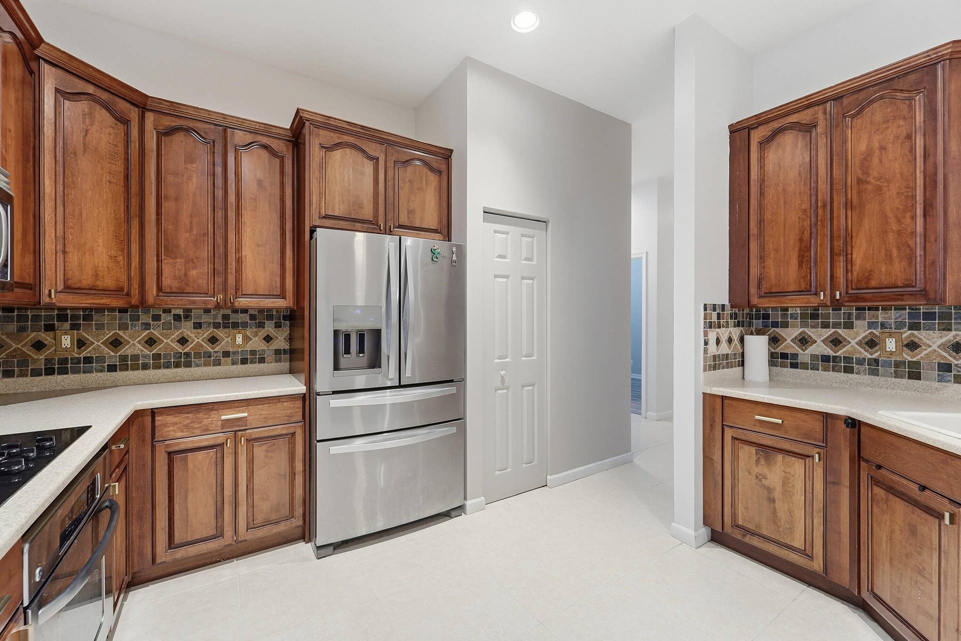 970 Tulip Circle, Weston, FL 33327 17_kitchen