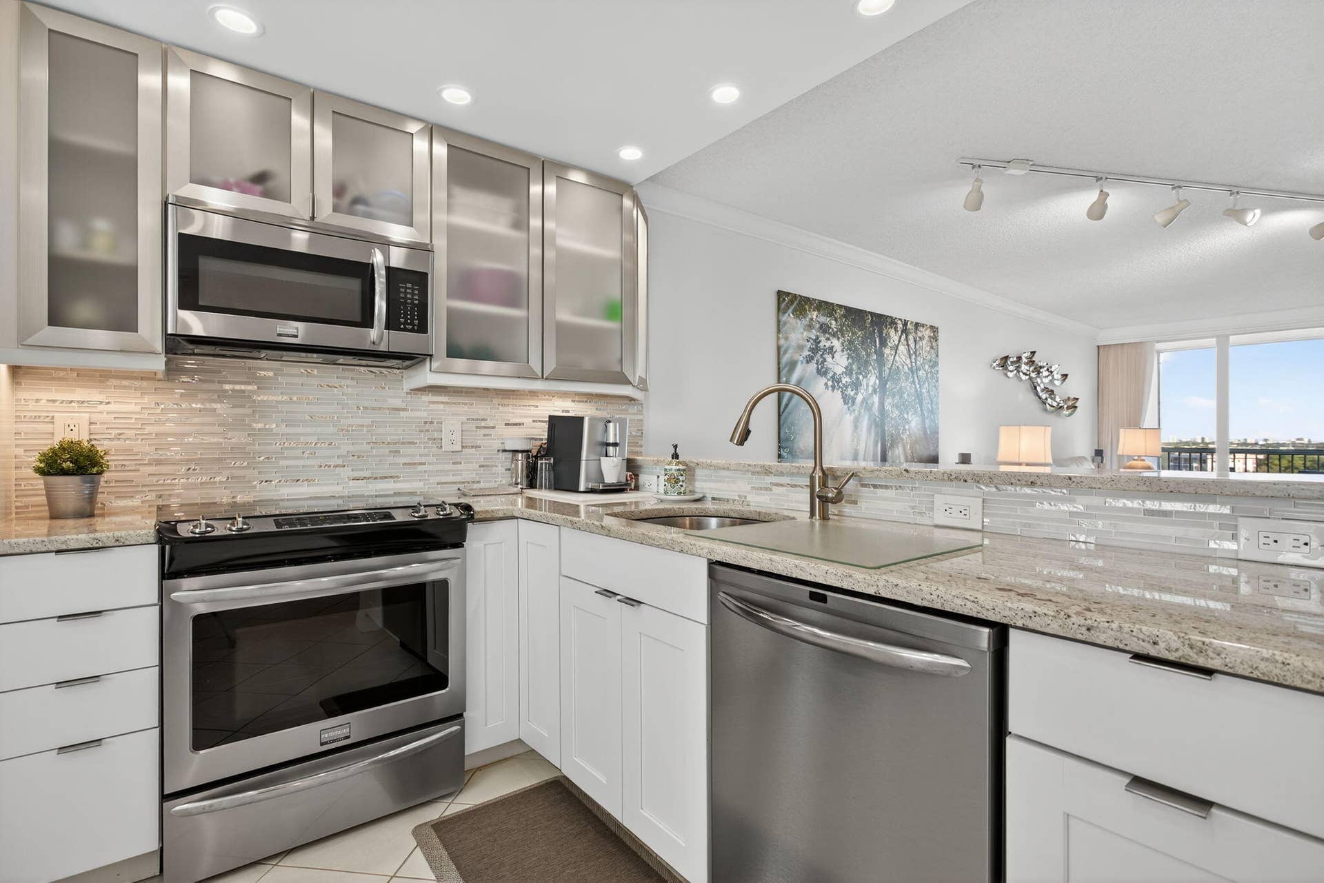 2940 N Course Drive, #903, Pompano Beach, FL 33069 15-web-or-mls-2940-8024