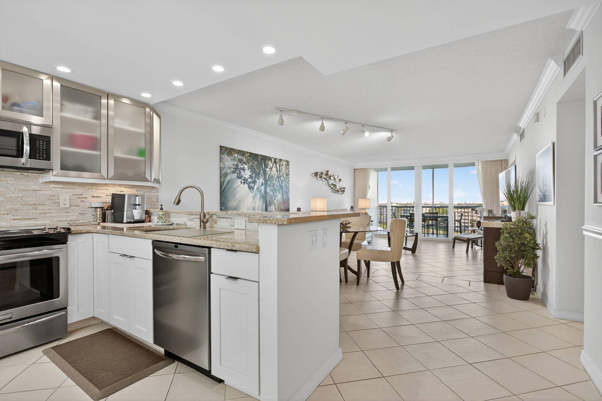 2940 N Course Drive, #903, Pompano Beach, FL 33069 14-web-or-mls-2940-8020