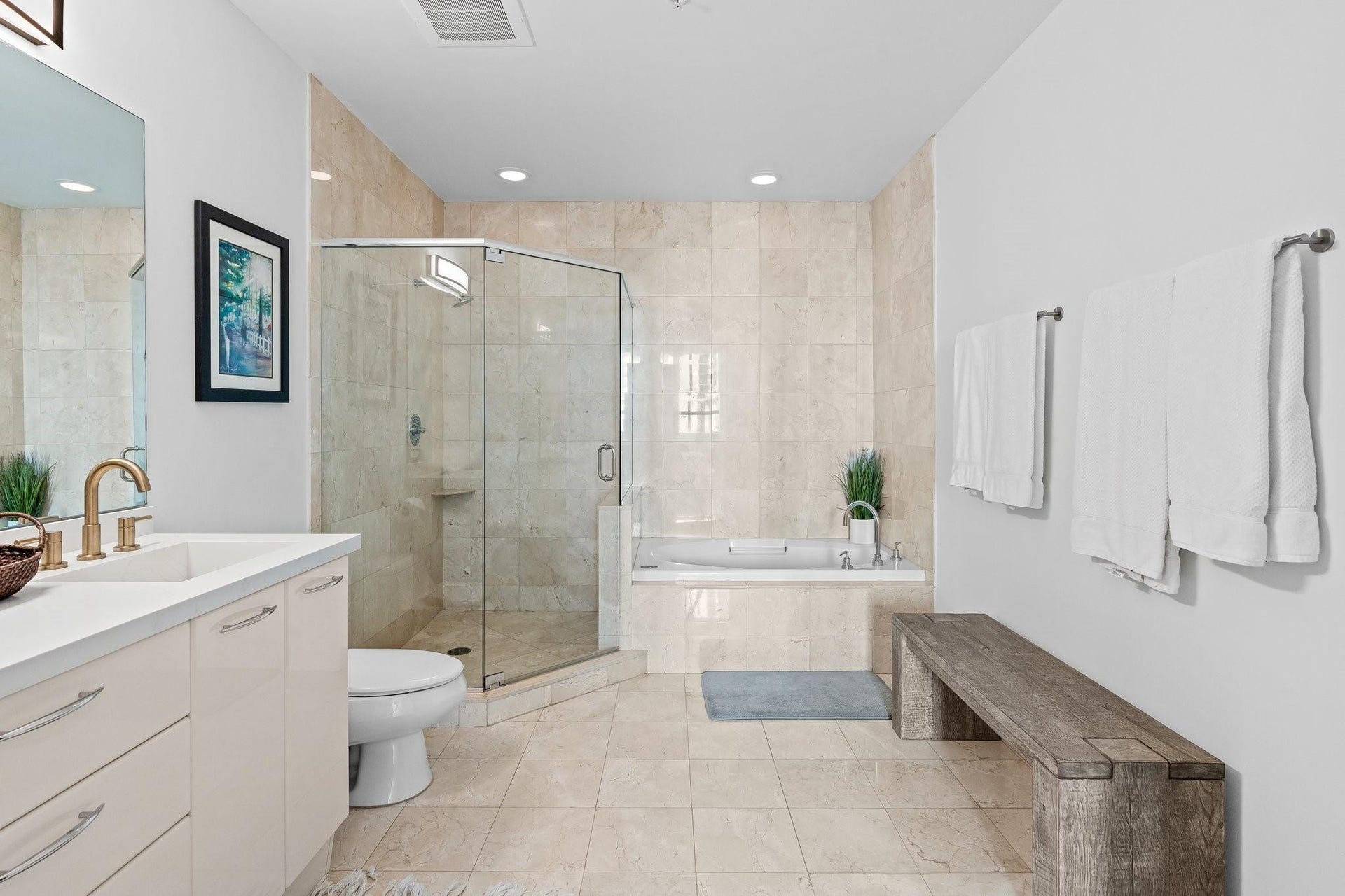 350 SE 2nd Street, #2960, Fort Lauderdale, FL 33301 Dual Sink - Shower & Tub