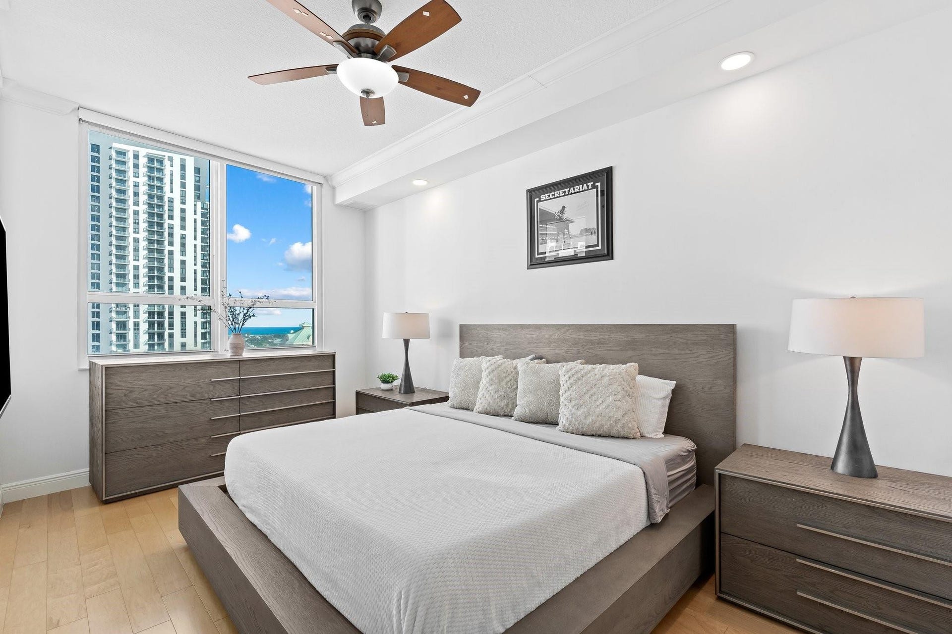 350 SE 2nd Street, #2960, Fort Lauderdale, FL 33301 King Size Bed