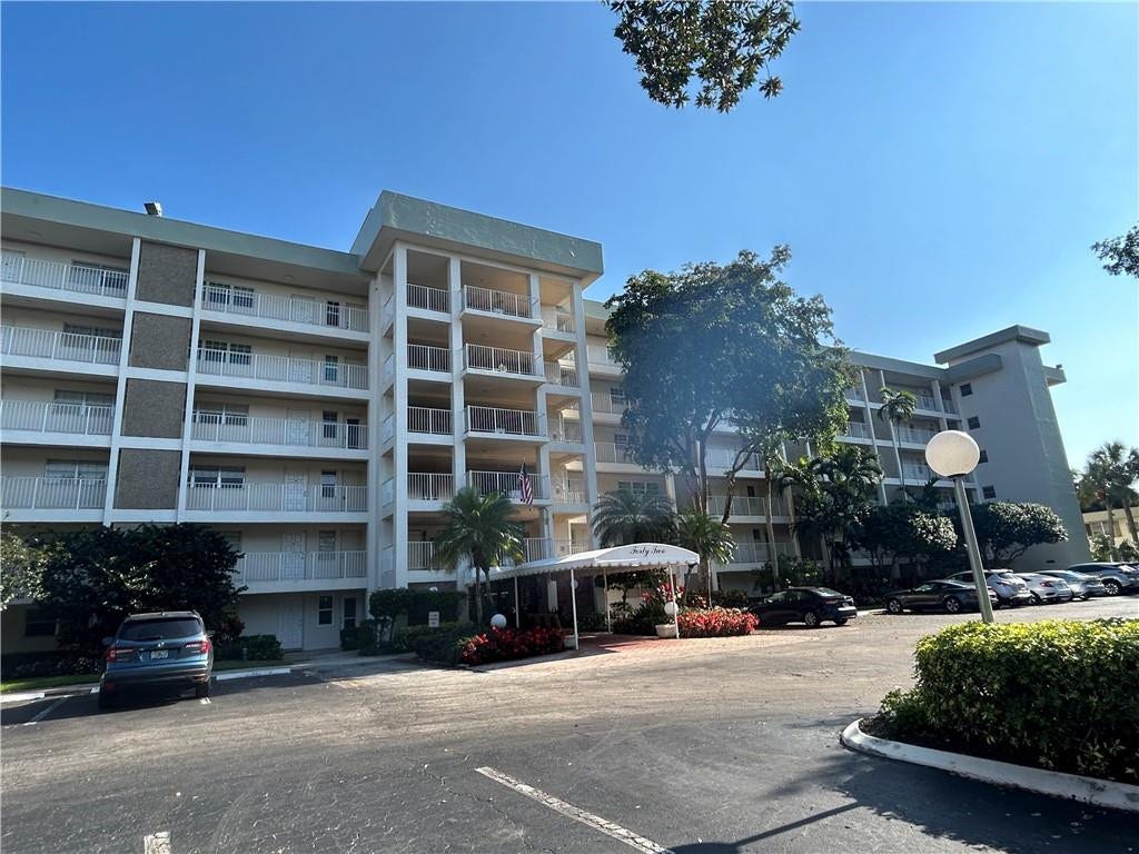 3150 N Course Lane, #207, Pompano Beach, Pompano Beach, FL 33069 Photo 27