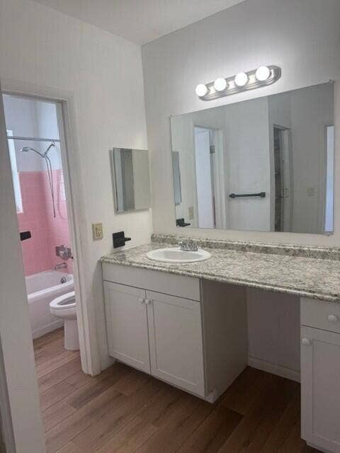 1911 NE 8th Court, #225, Fort Lauderdale, FL 33304 # 4