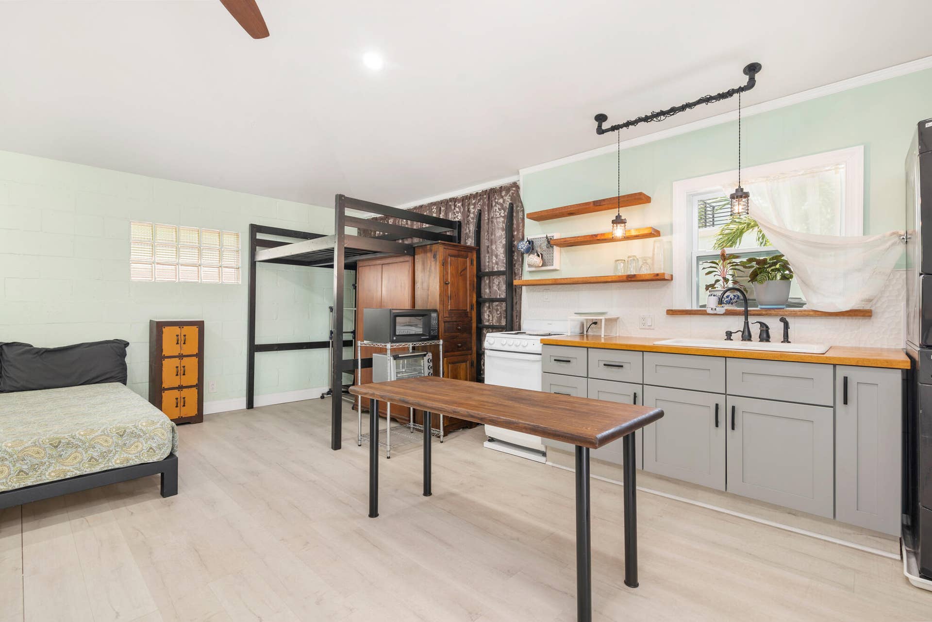 Cottage Kitchen