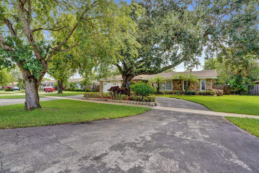 Property photo for 1040 SW 75th Avenue, Plantation, FL