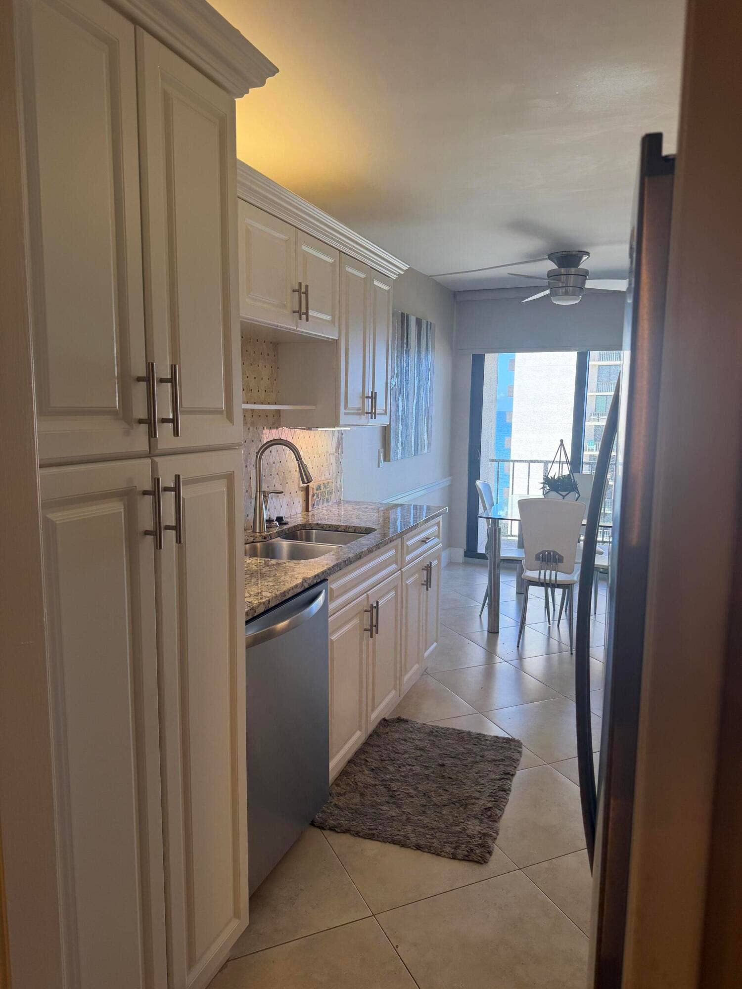 4200 N Ocean Drive, #2-802, Singer Island, FL 33404 New applainces