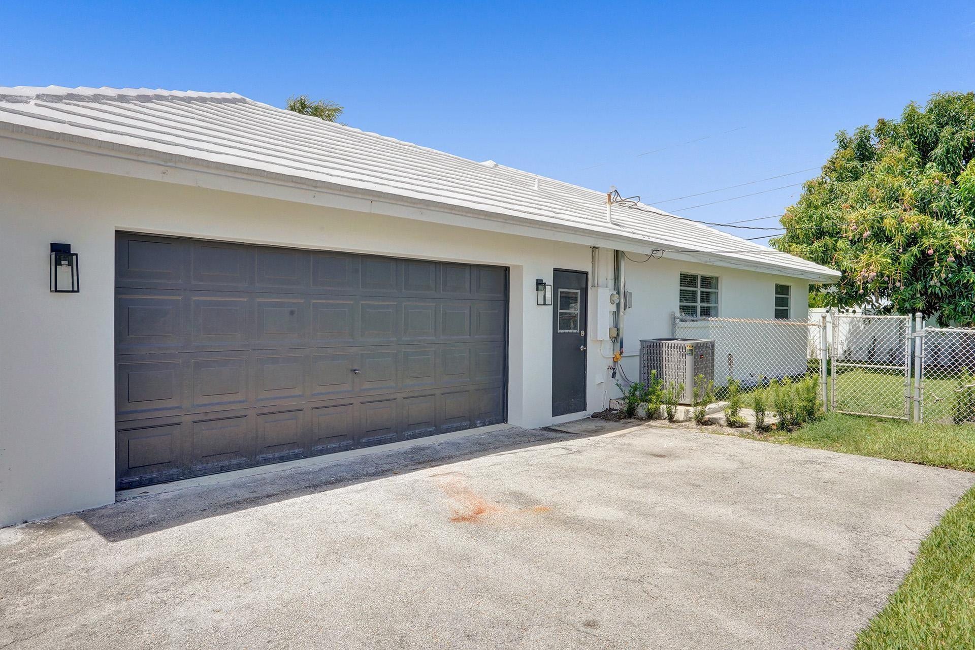 4751 NE 29th Avenue, Fort Lauderdale, FL 33308 Photo 6