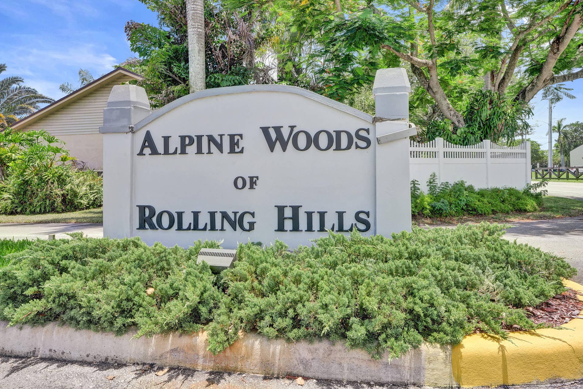 8340 SW 41st Street, Davie, FL 33328 DSC04880