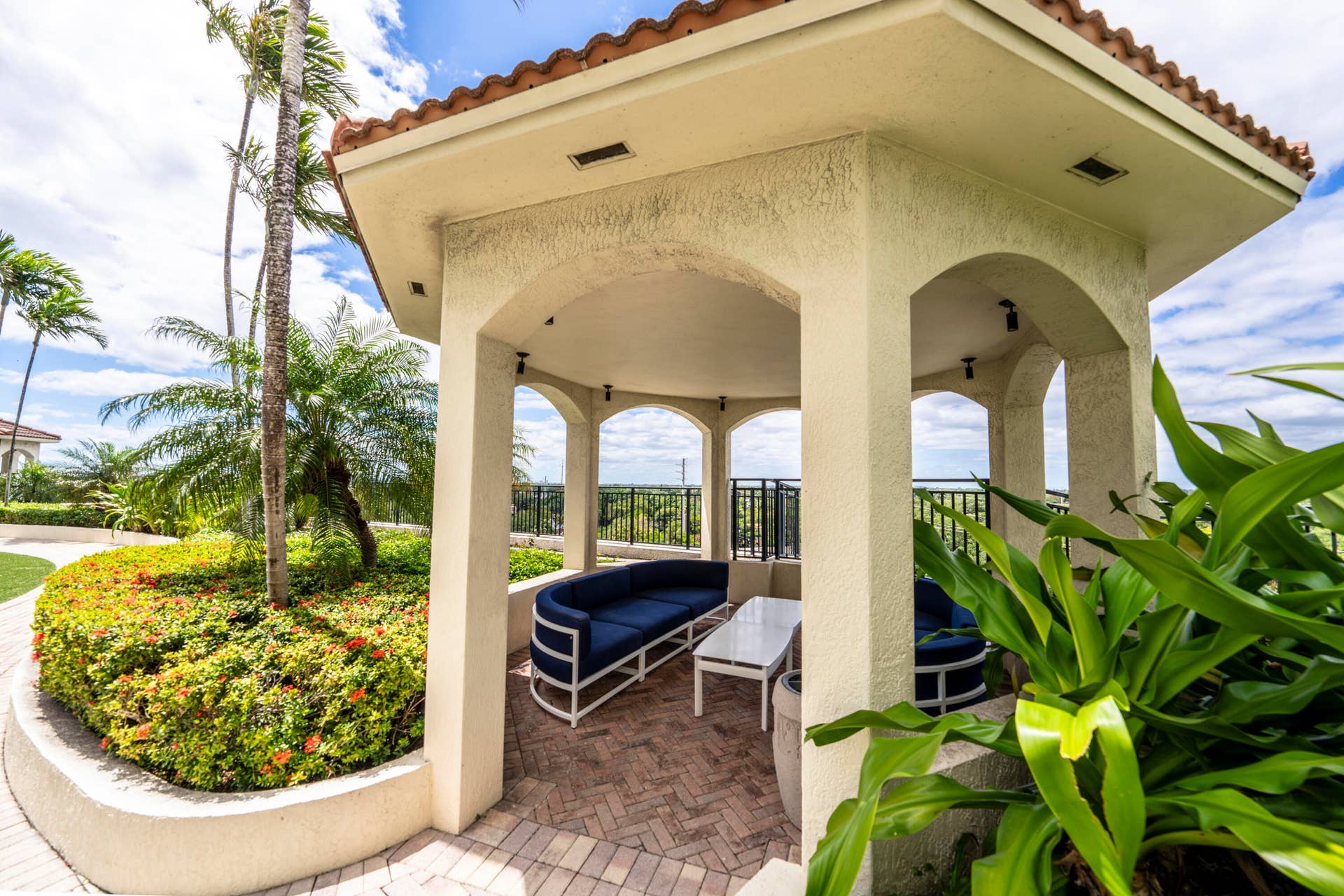 Green Area Gazebo