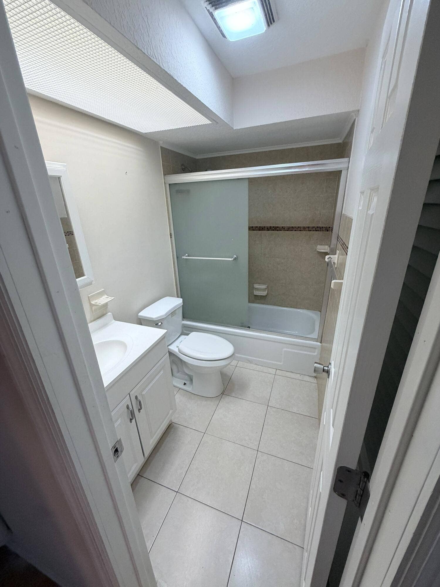 2nd bathroom
