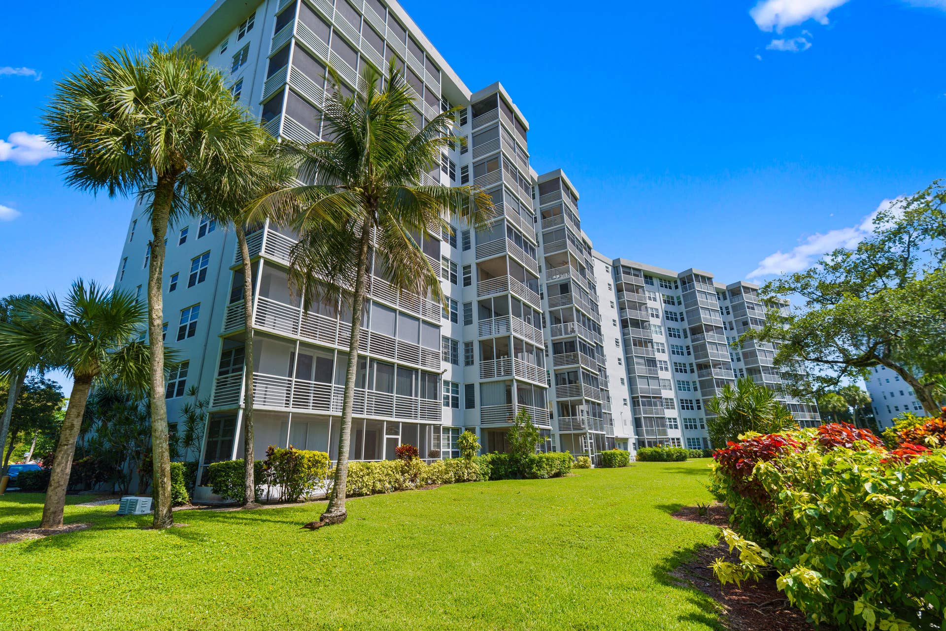 Whether you enjoy morning walks, relaxing by the pool, or taking in the lush golf course scenery from your screened patio, you'll appreciate the resort-like environment that makes this community so special.