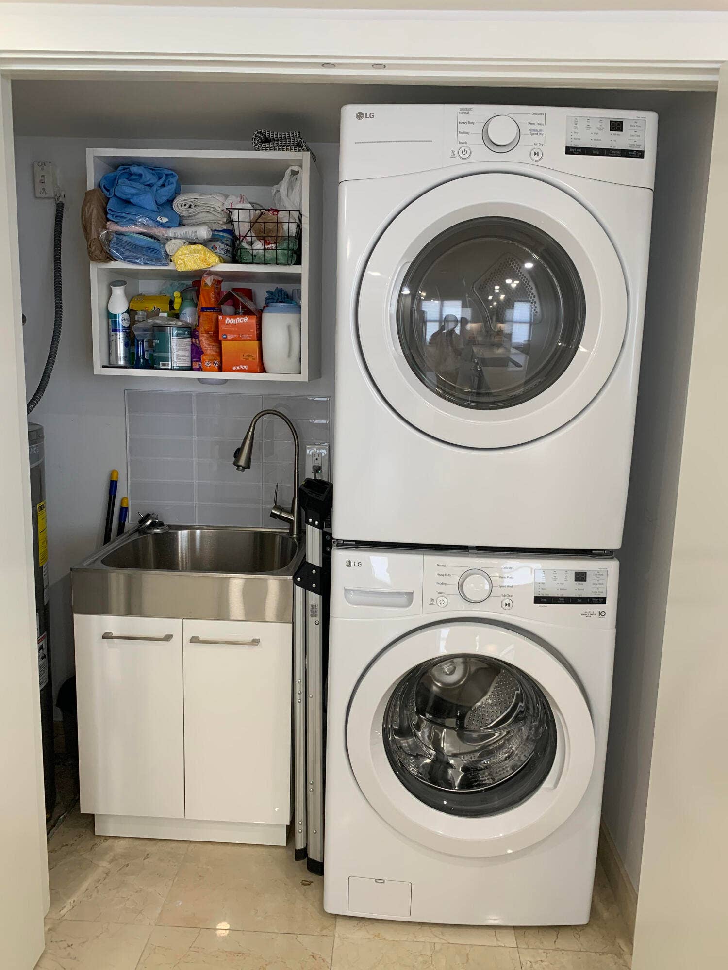 3115 S Ocean Boulevard, #1002, Highland Beach, FL 33487 Laundry area with wet tub