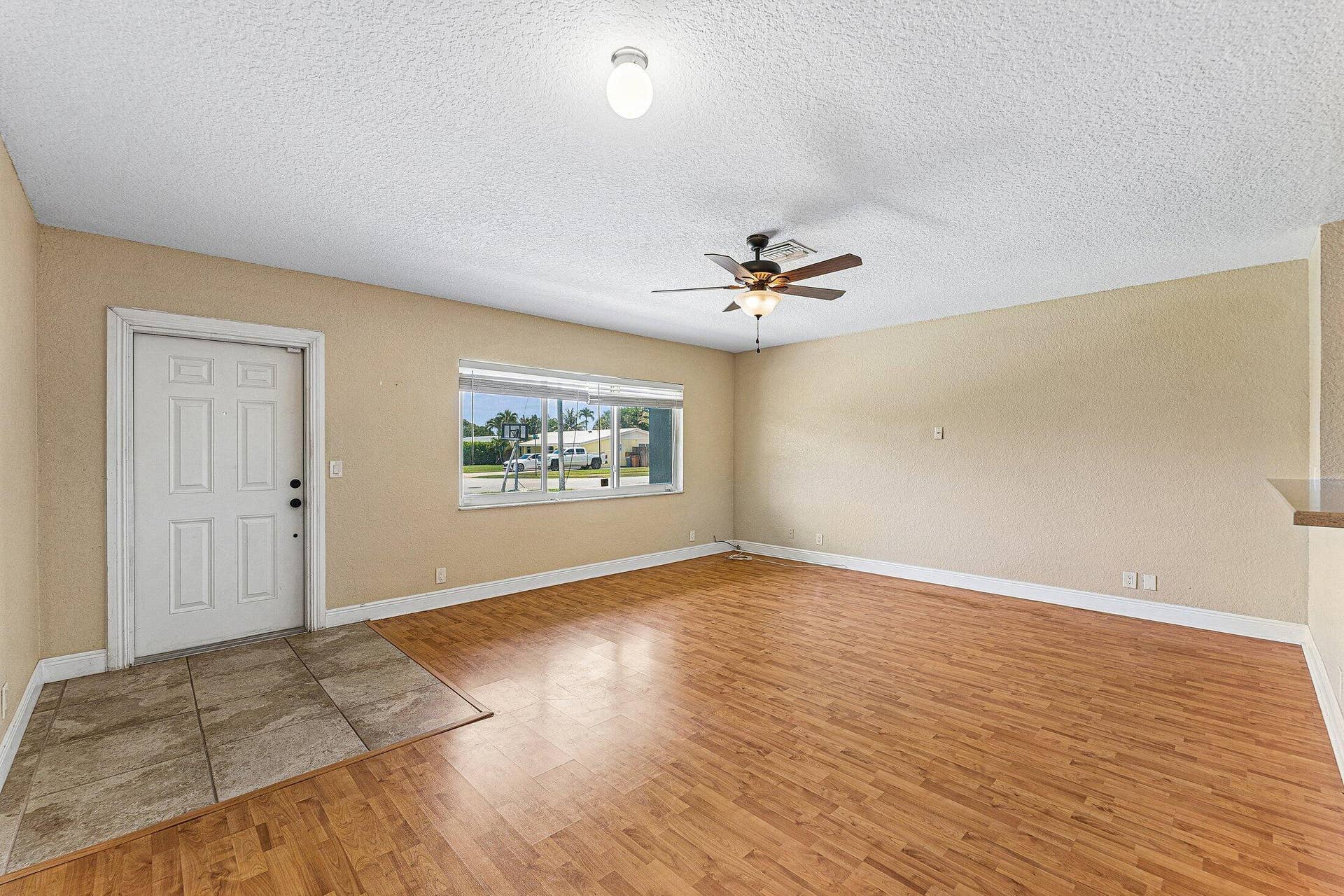301 SE 3rd Street, Deerfield Beach, FL 33441 004-301Southeast3rdStreet-DeerfieldBeach