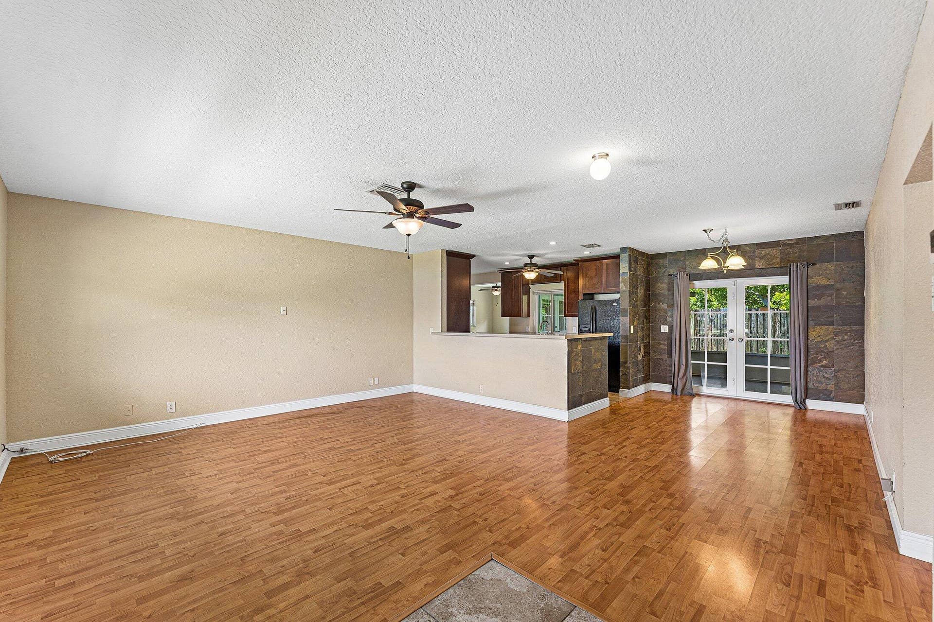 301 SE 3rd Street, Deerfield Beach, FL 33441 007-301Southeast3rdStreet-DeerfieldBeach