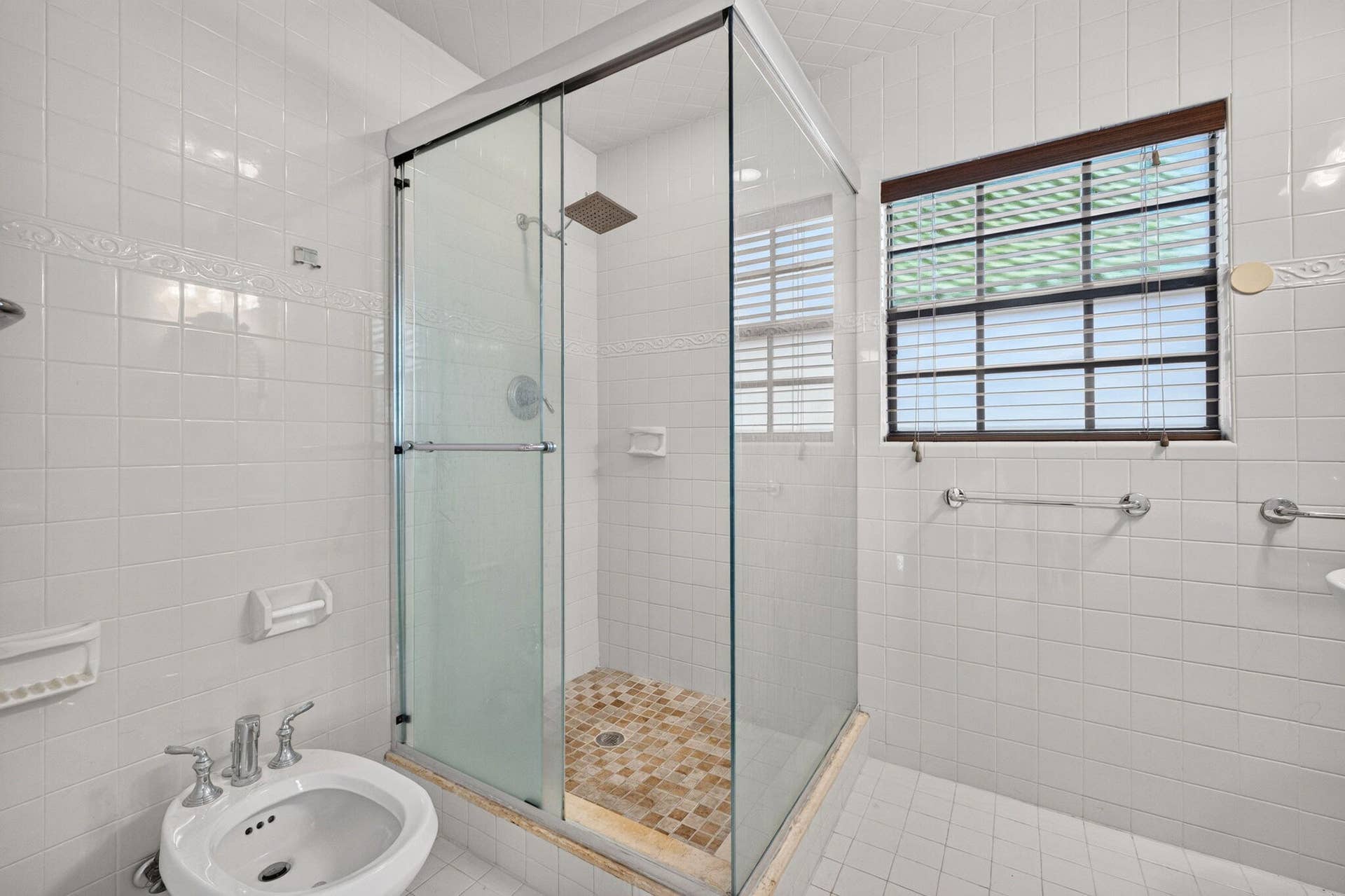 2060 Tropic Isle, Lauderdale-By-The-Sea, Lauderdale By The Sea, FL 33062 26-web-or-mls-699A1724