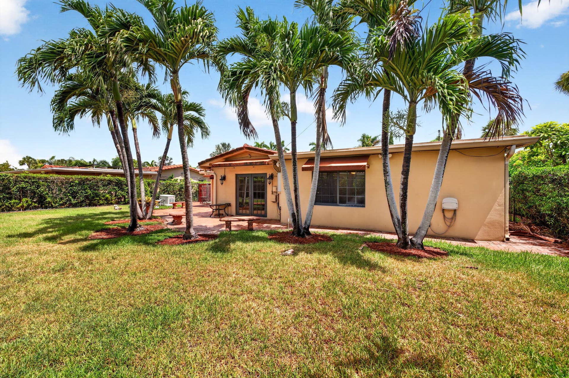 2060 Tropic Isle, Lauderdale-By-The-Sea, Lauderdale By The Sea, FL 33062 59-web-or-mls-699A1504