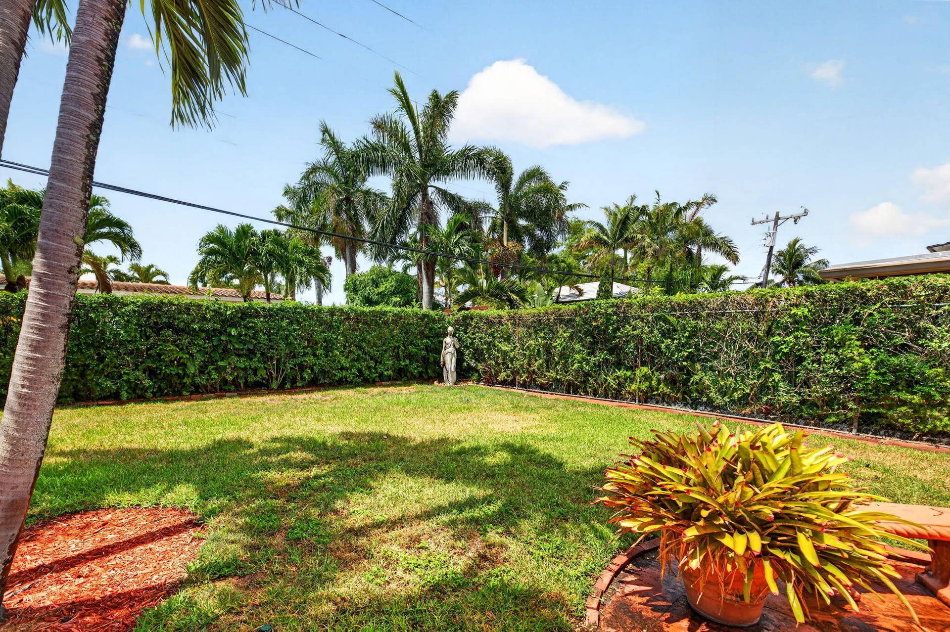 2060 Tropic Isle, Lauderdale-By-The-Sea, Lauderdale By The Sea, FL 33062 68-web-or-mls-699A1563
