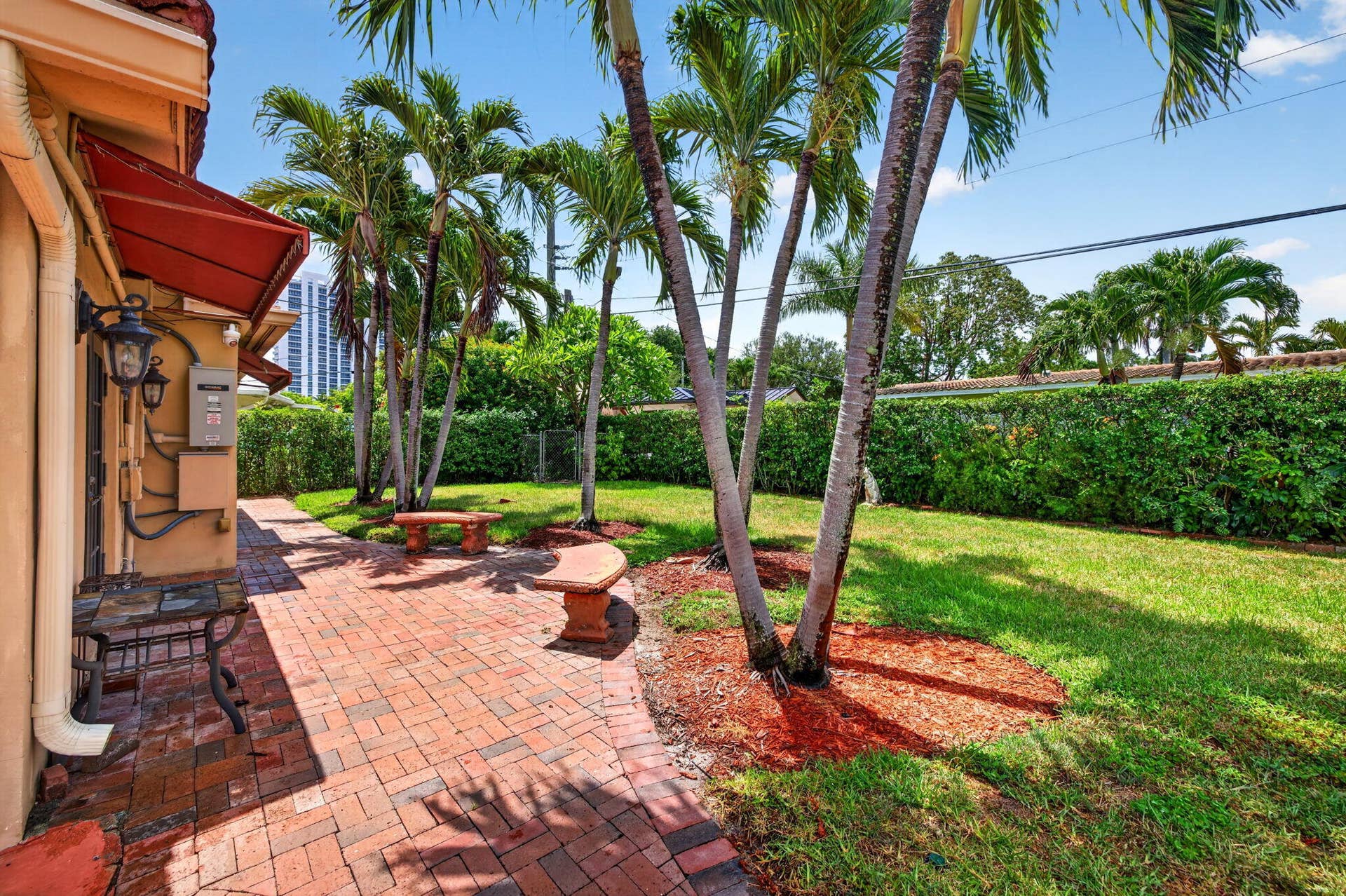 2060 Tropic Isle, Lauderdale-By-The-Sea, Lauderdale By The Sea, FL 33062 67-web-or-mls-699A1555