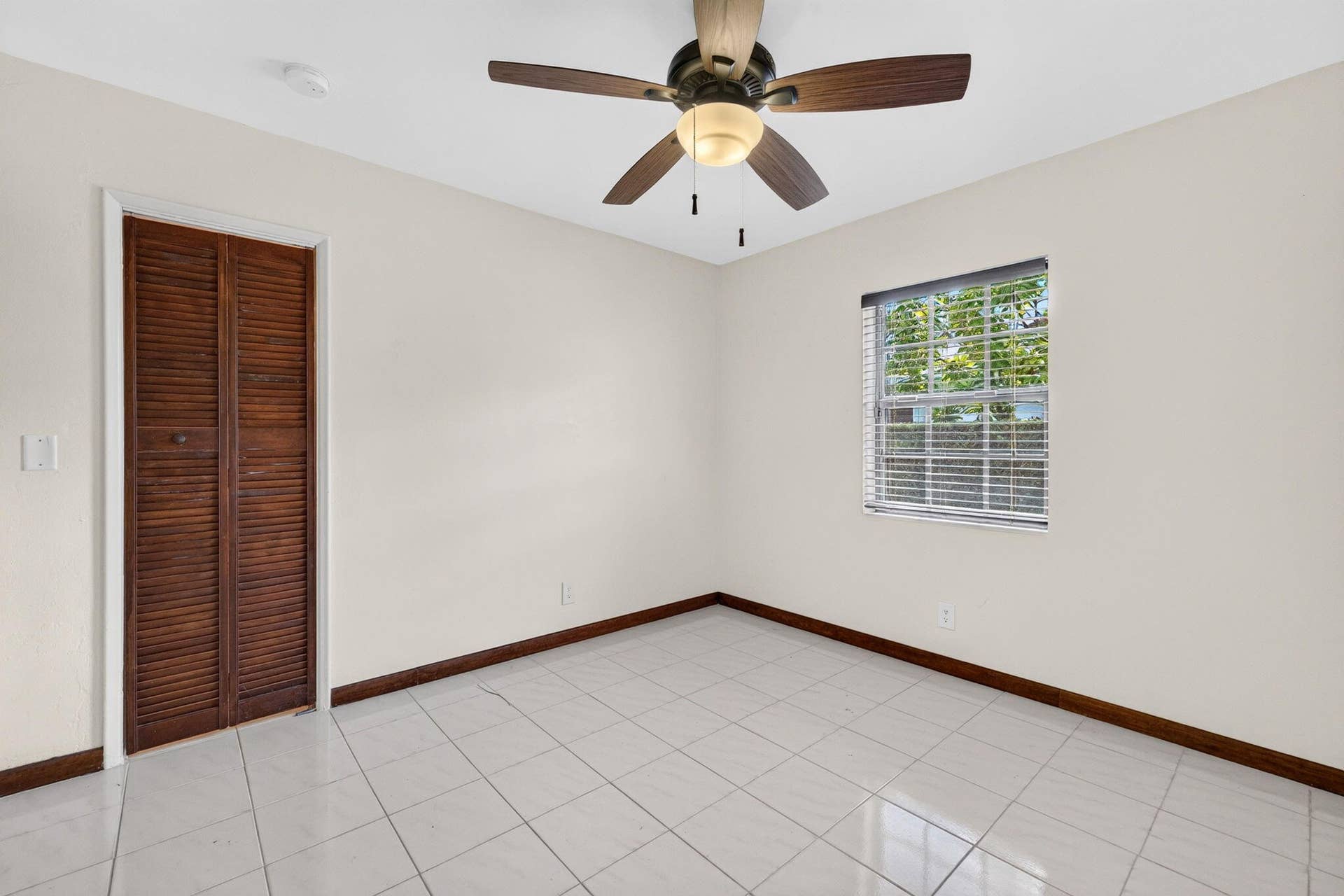 2060 Tropic Isle, Lauderdale-By-The-Sea, Lauderdale By The Sea, FL 33062 44-web-or-mls-699A1859