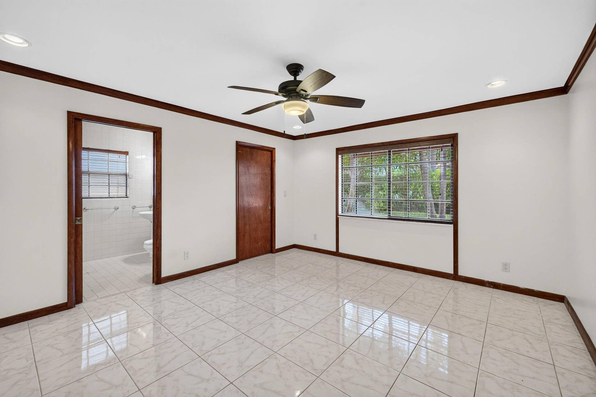 2060 Tropic Isle, Lauderdale-By-The-Sea, Lauderdale By The Sea, FL 33062 21-web-or-mls-699A1689