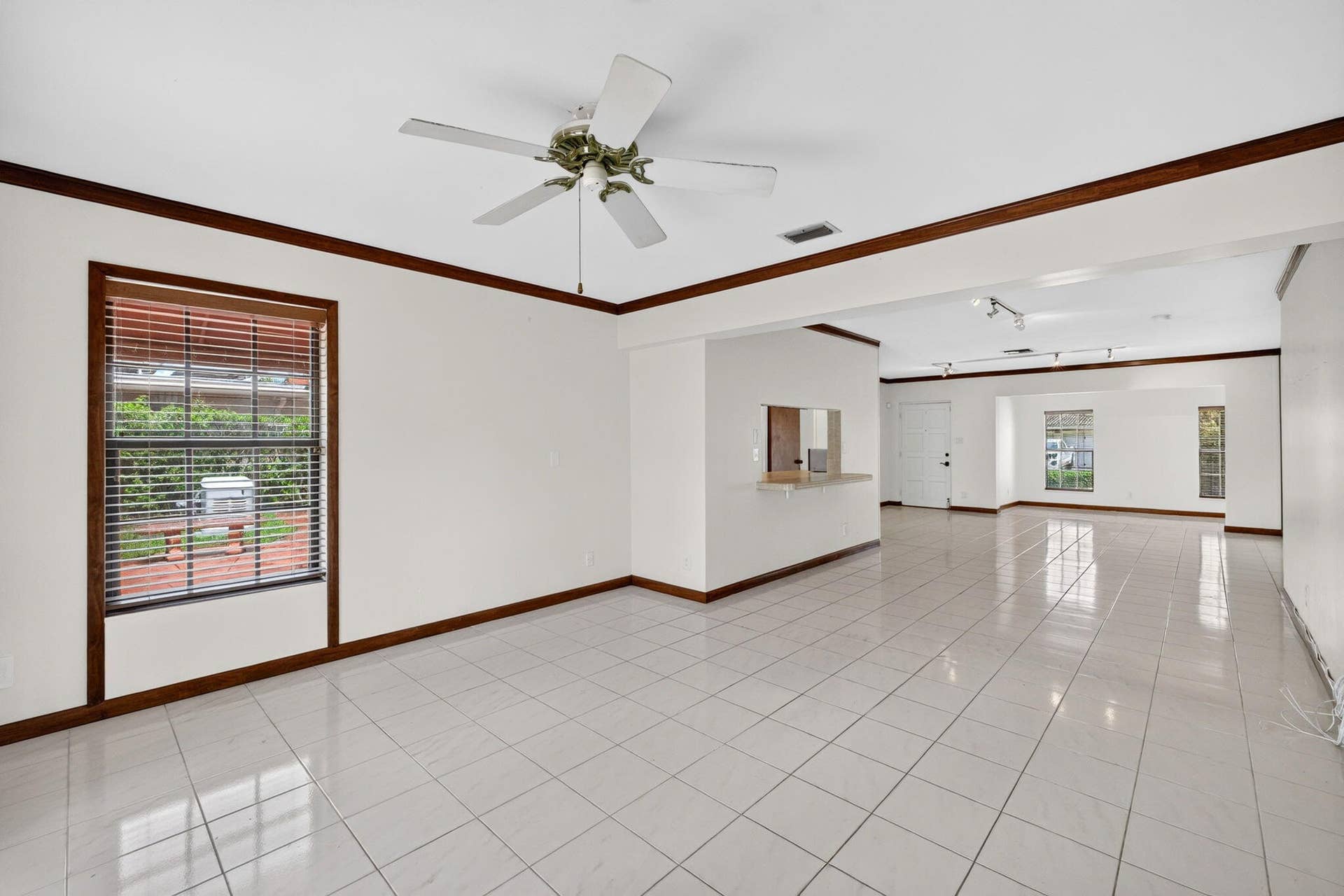 2060 Tropic Isle, Lauderdale-By-The-Sea, Lauderdale By The Sea, FL 33062 16-web-or-mls-699A1634