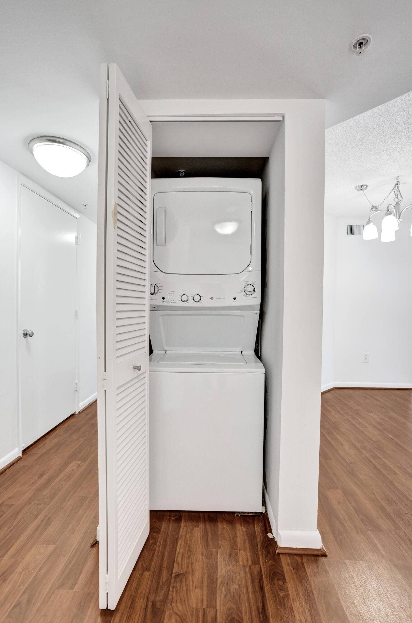 520 SE 5 Avenue, #1203, Fort Lauderdale, FL 33301 Washer/Dryer in unit