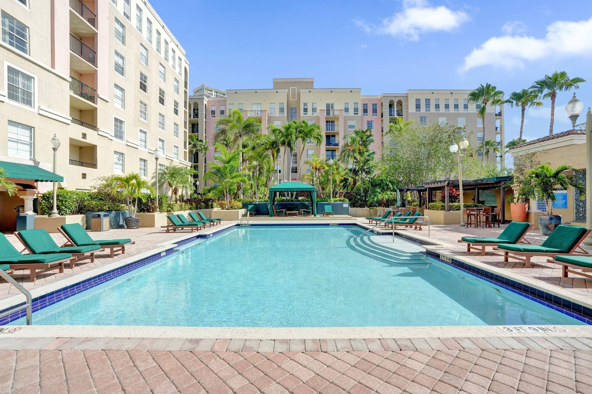 520 SE 5 Avenue, #1203, Fort Lauderdale, FL 33301 Community Pool