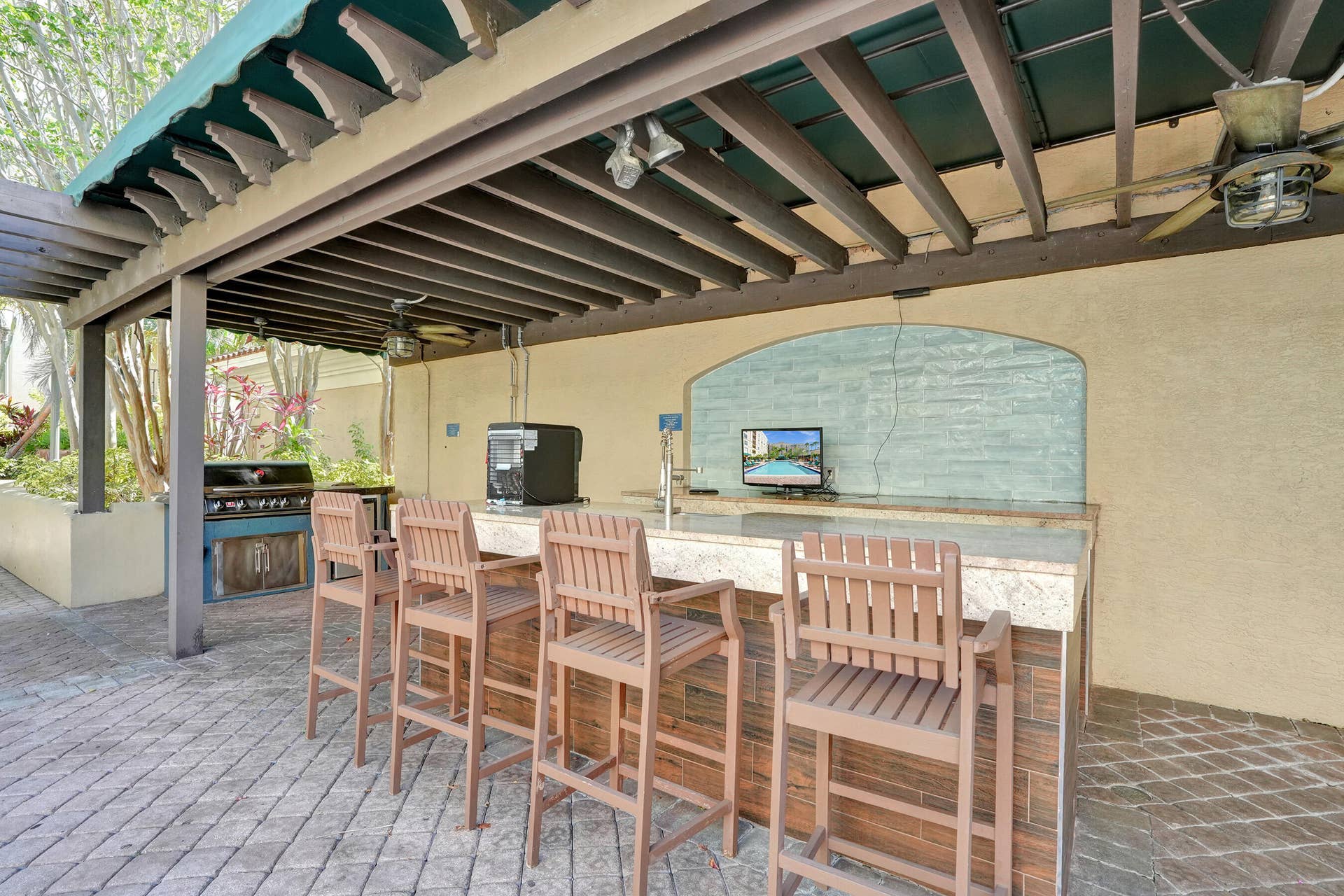 520 SE 5 Avenue, #1203, Fort Lauderdale, FL 33301 Bar