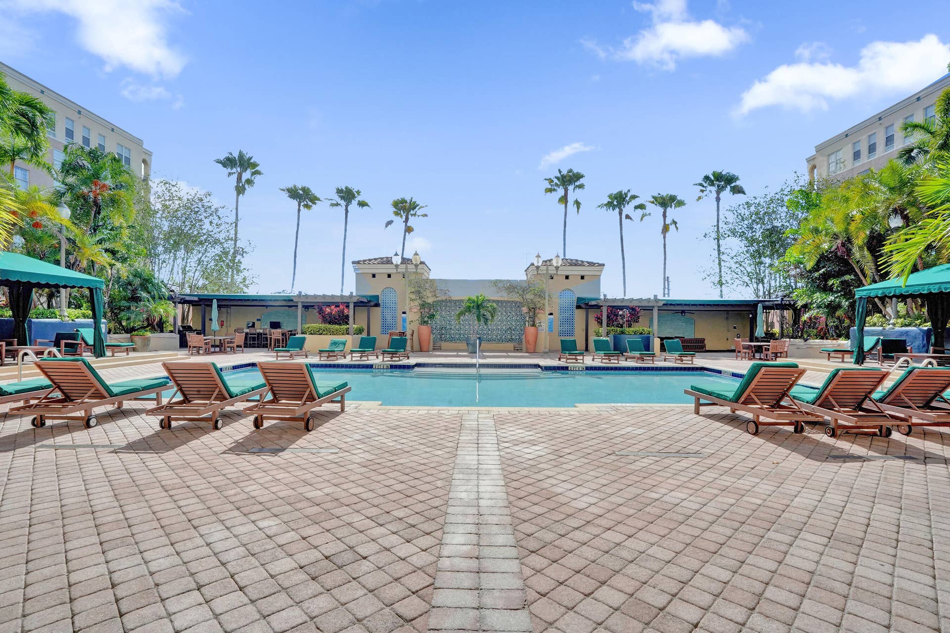 520 SE 5 Avenue, #1203, Fort Lauderdale, FL 33301 Pool