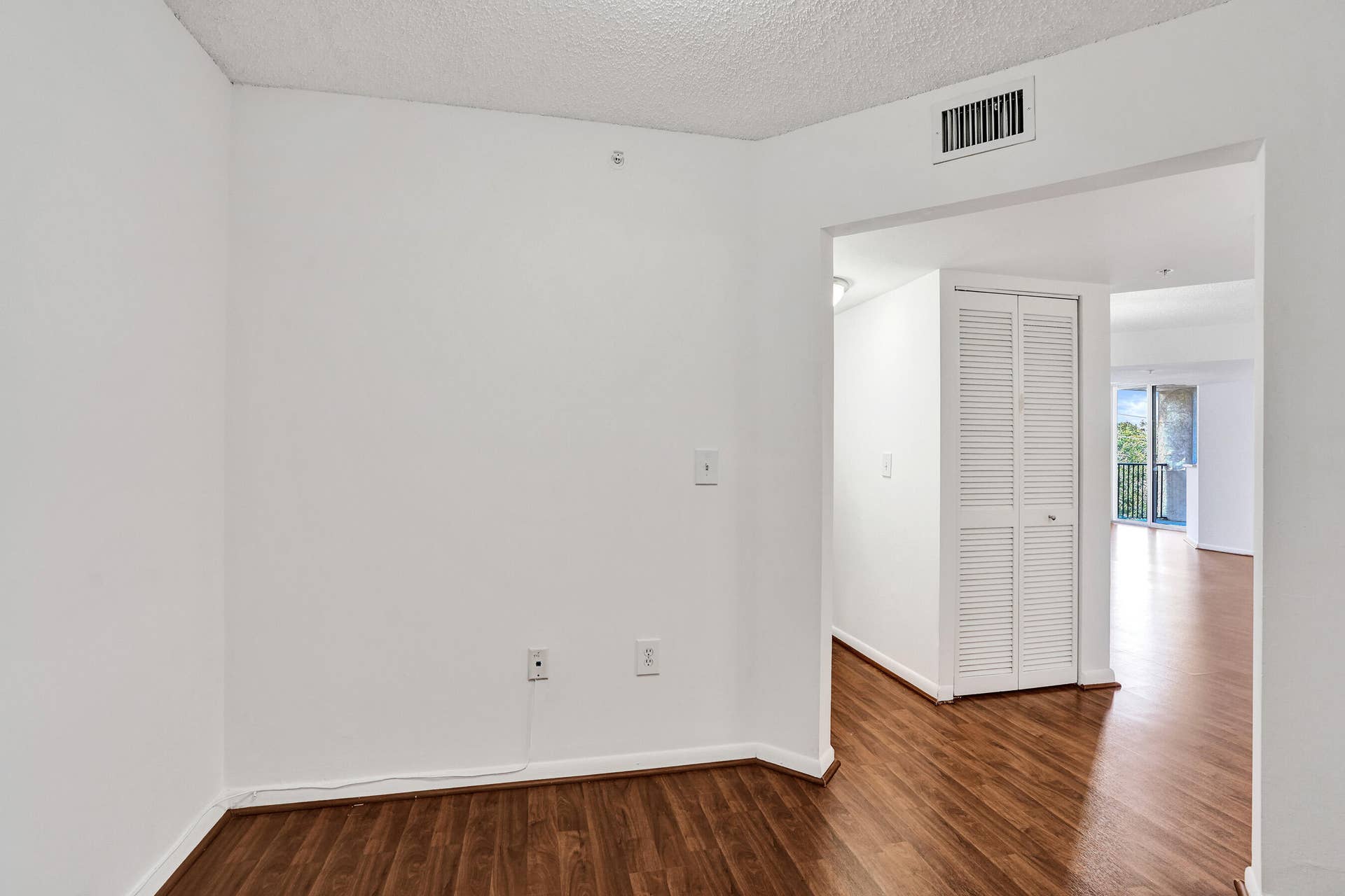 520 SE 5 Avenue, #1203, Fort Lauderdale, FL 33301 Office/Den/Bonus Room