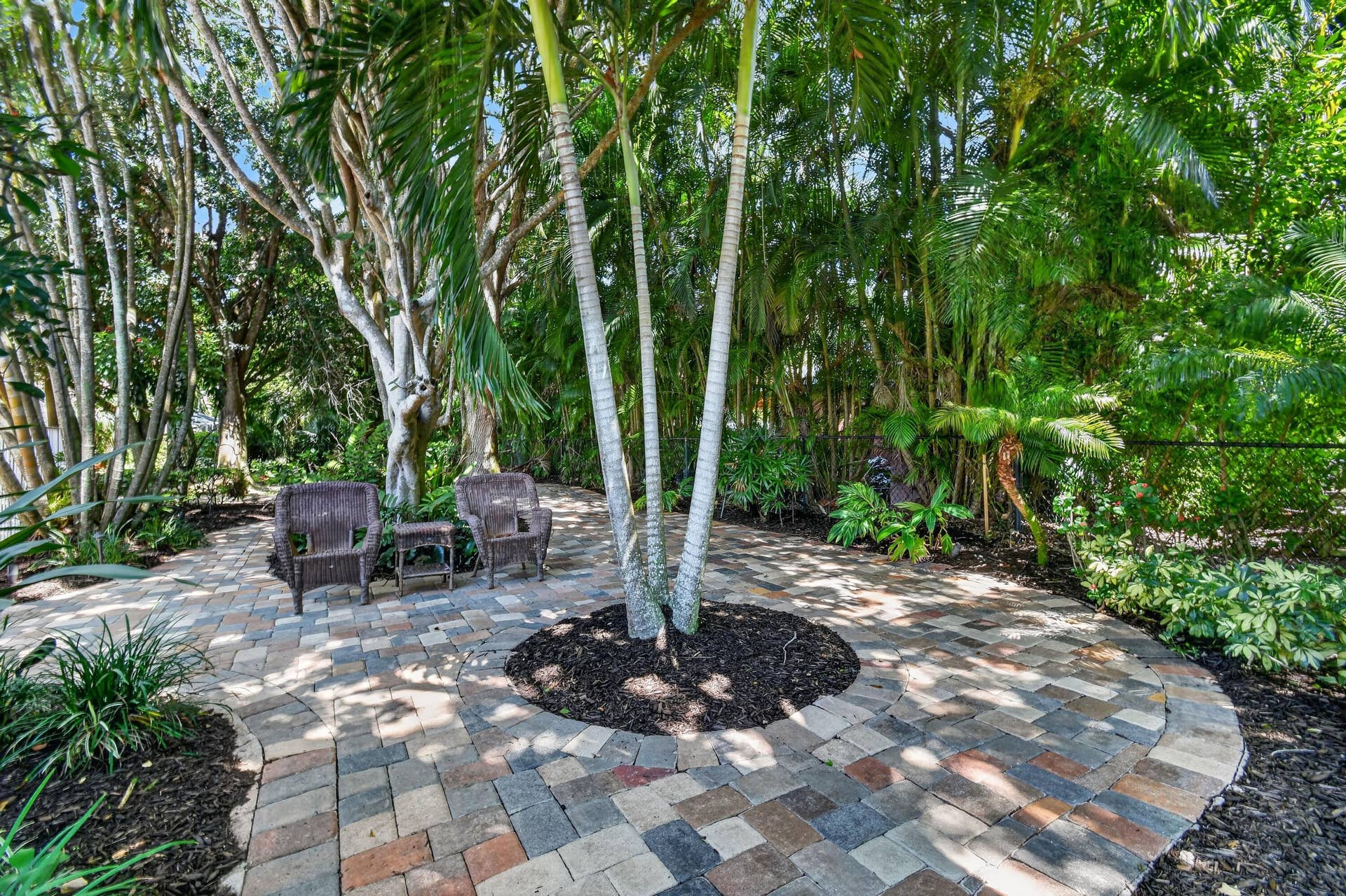276 Swan Lane, Jupiter, FL 33458 Right Backyard