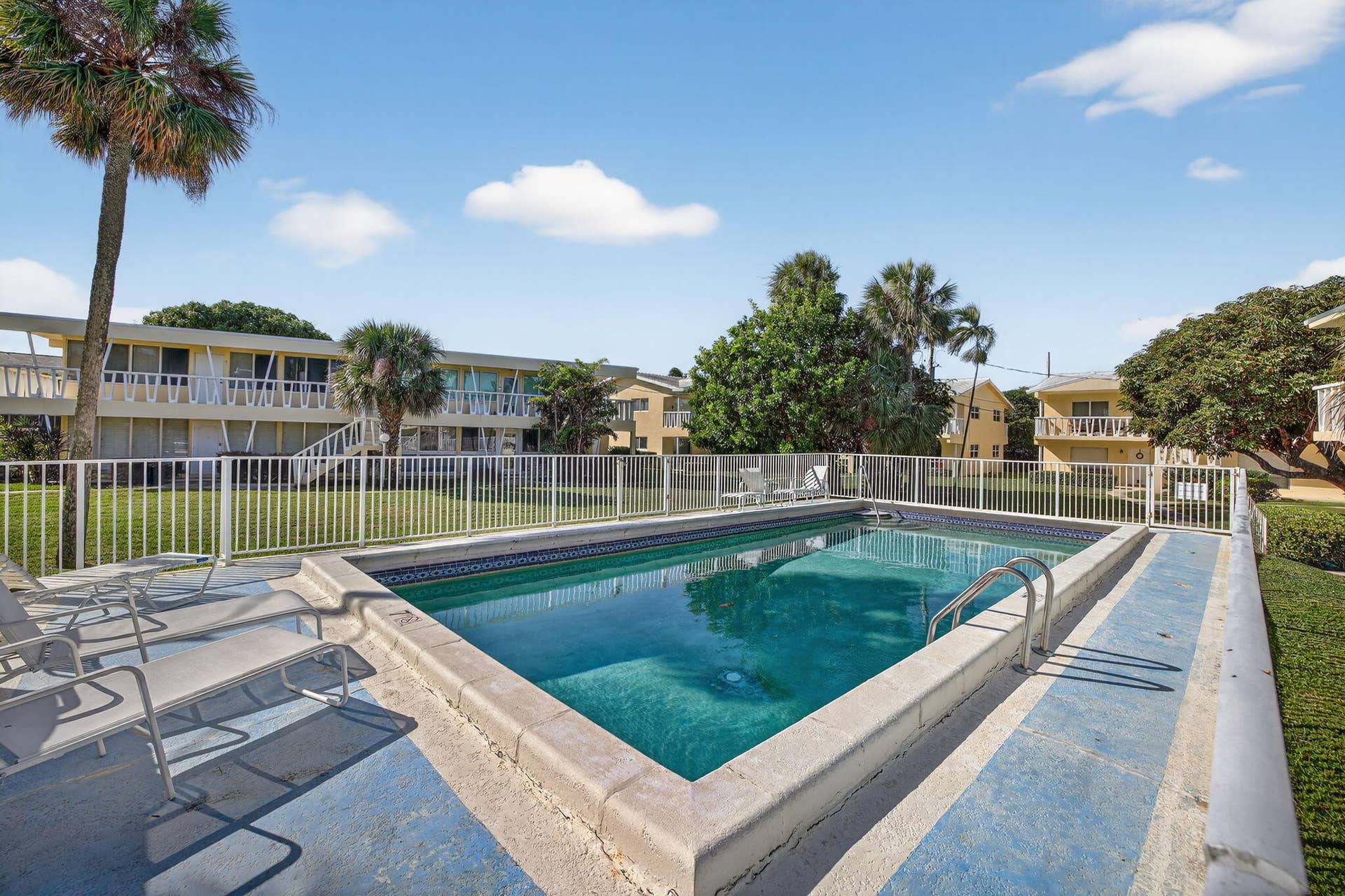 2755 NE 28th Avenue, #E2, Lighthouse Point, Lighthouse Point, FL 33064 45-web-or-mls-699A5707