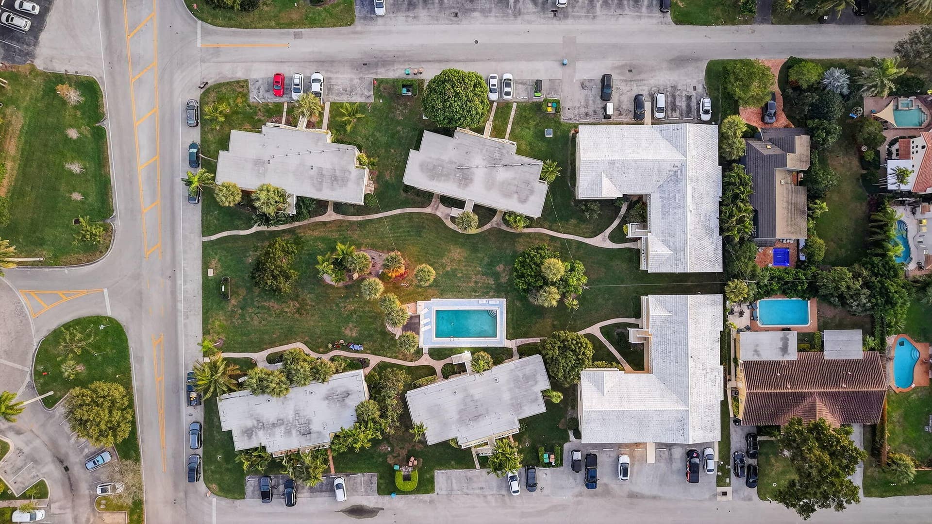 2755 NE 28th Avenue, #E2, Lighthouse Point, Lighthouse Point, FL 33064 64-web-or-mls-DJI_20260127181420_0634_D