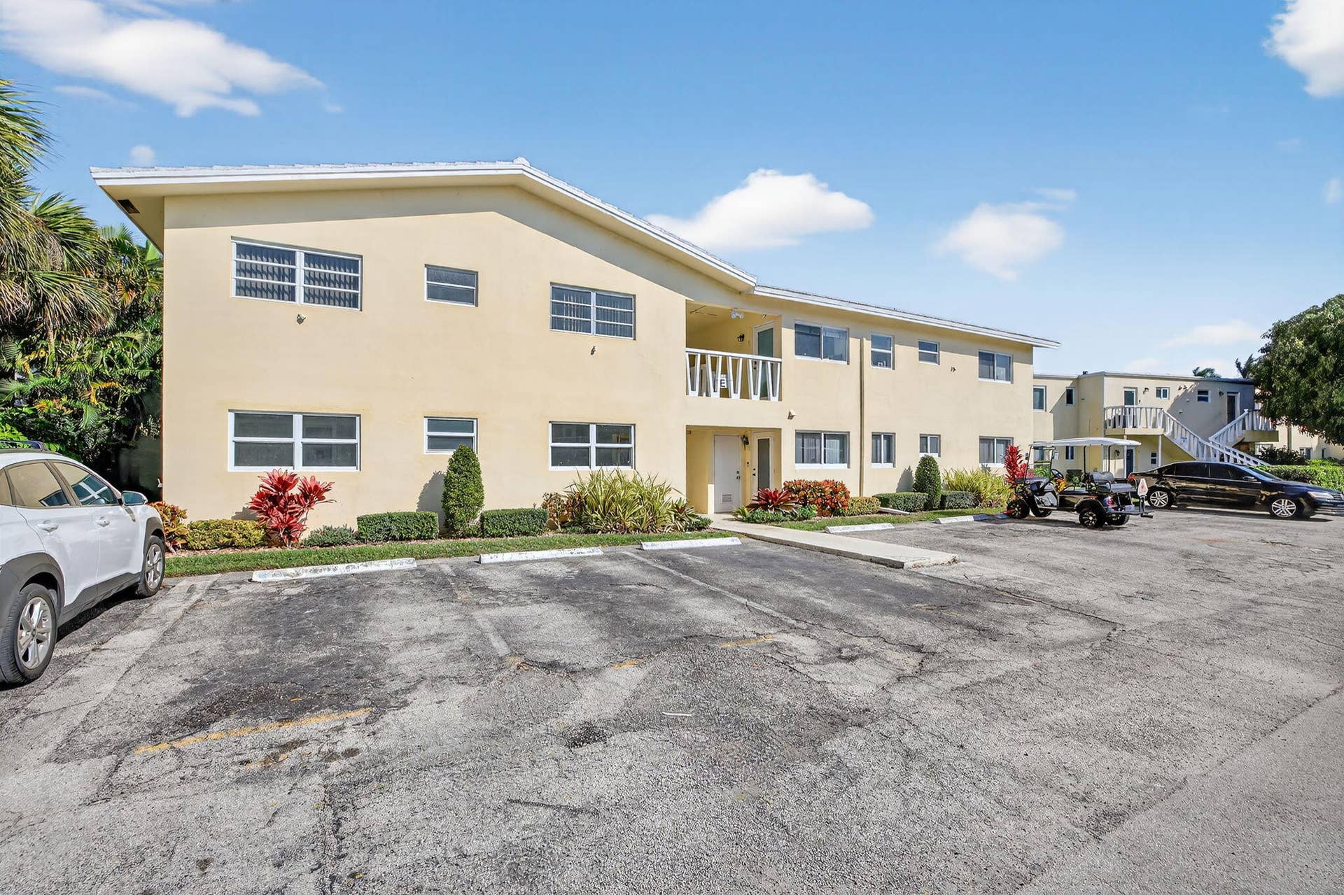 2755 NE 28th Avenue, #E2, Lighthouse Point, Lighthouse Point, FL 33064 2-web-or-mls-699A5725