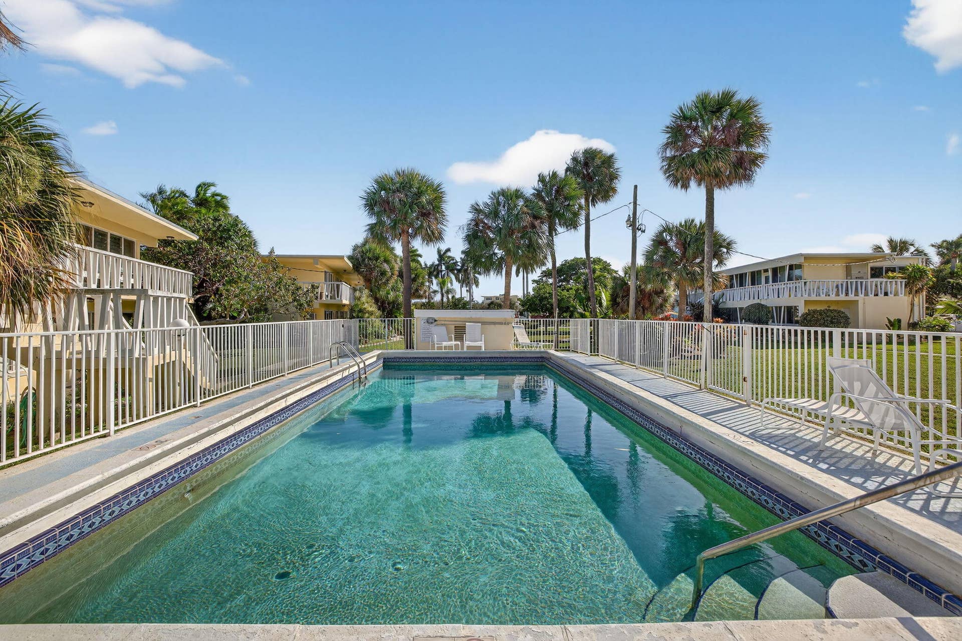 2755 NE 28th Avenue, #E2, Lighthouse Point, Lighthouse Point, FL 33064 43-web-or-mls-699A5694